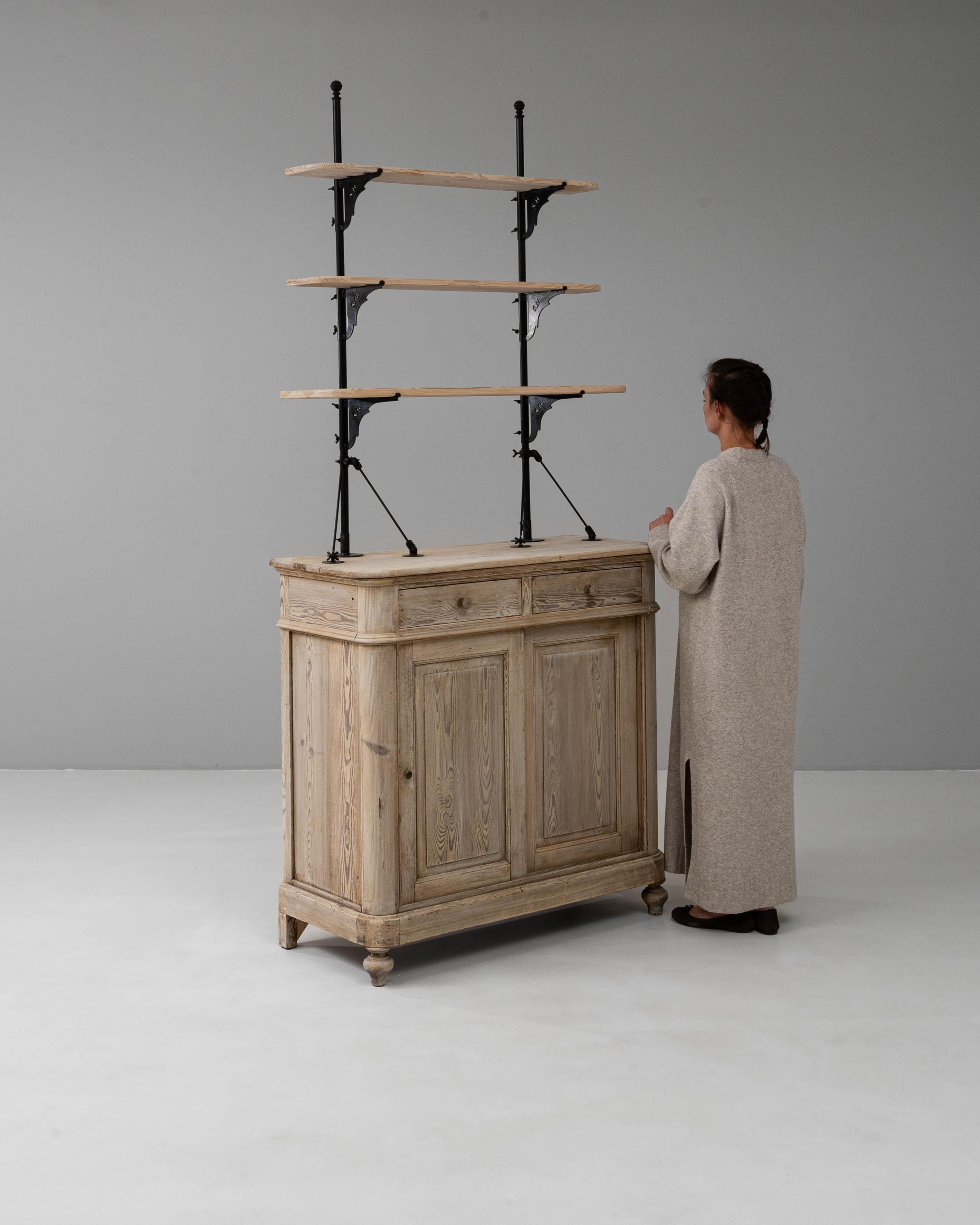 Vetrina in pino francese del XIX secolo in vendita 2