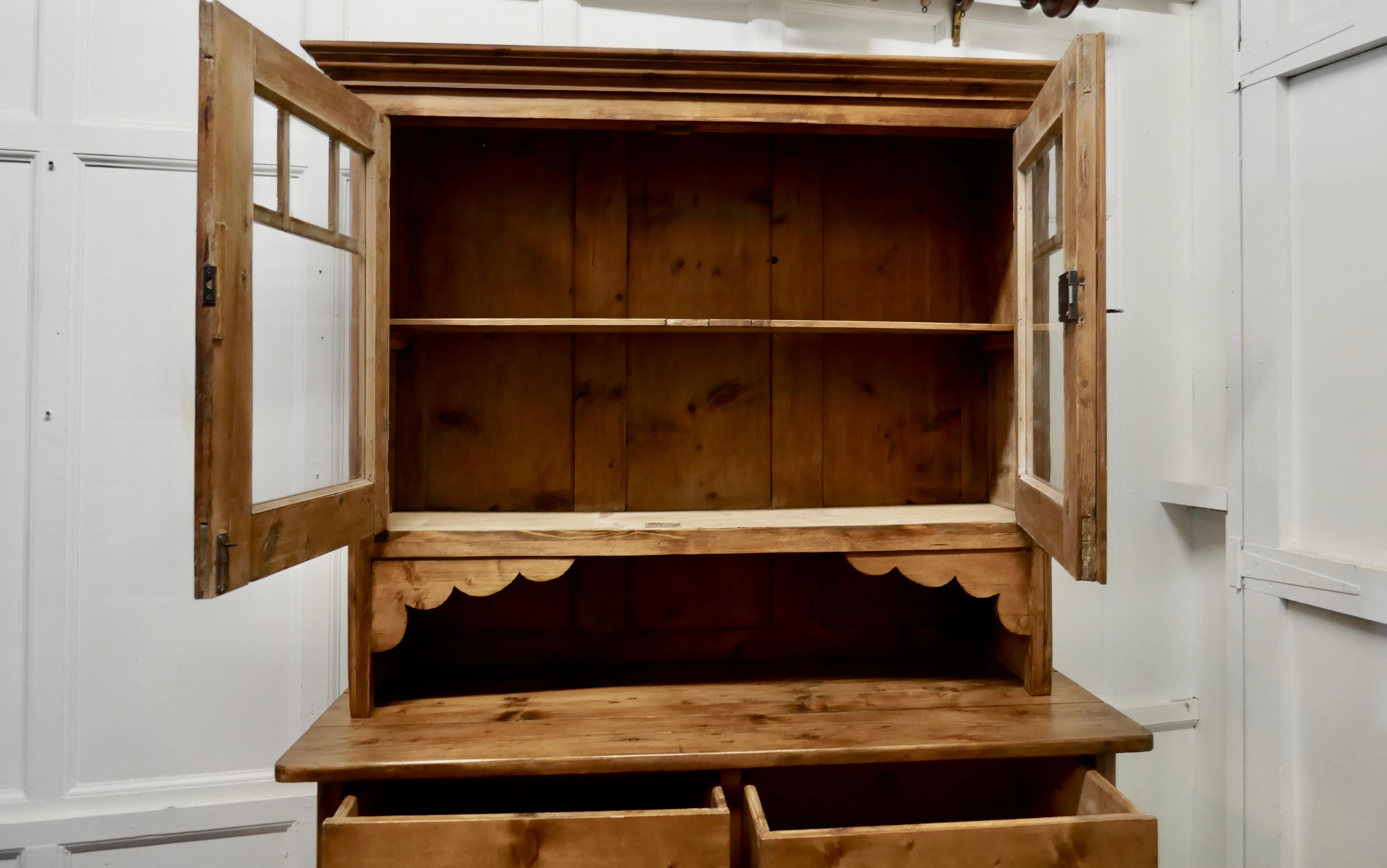 19th Century French Pine Farmhouse Kitchen Glazed Dresser In Good Condition In Godshill, Isle of Wight