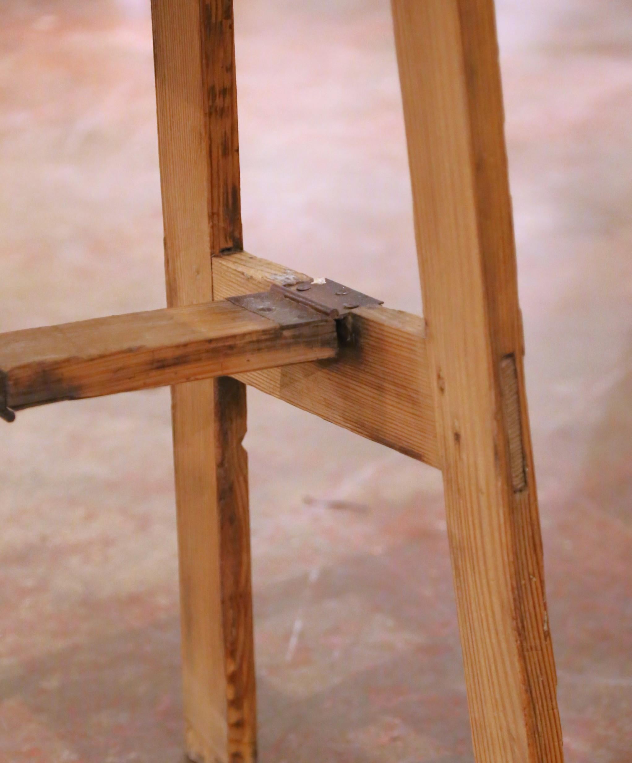 Scala da biblioteca pieghevole in pino francese del XIX secolo con sei gradini in vendita 3