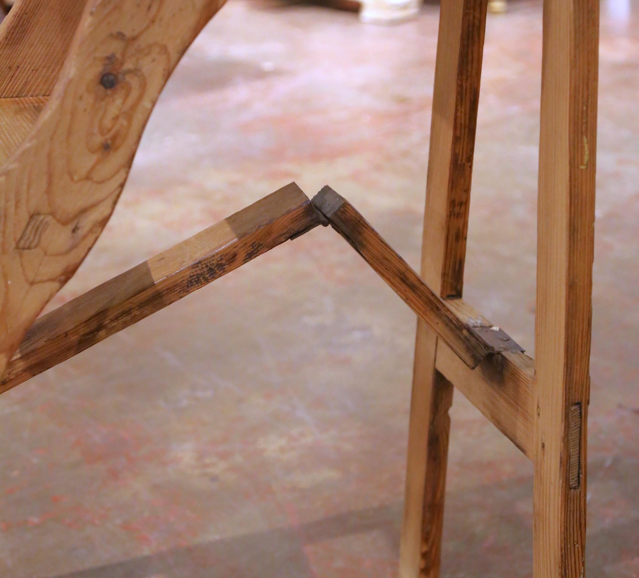 Scala da biblioteca pieghevole in pino francese del XIX secolo con sei gradini in vendita 2