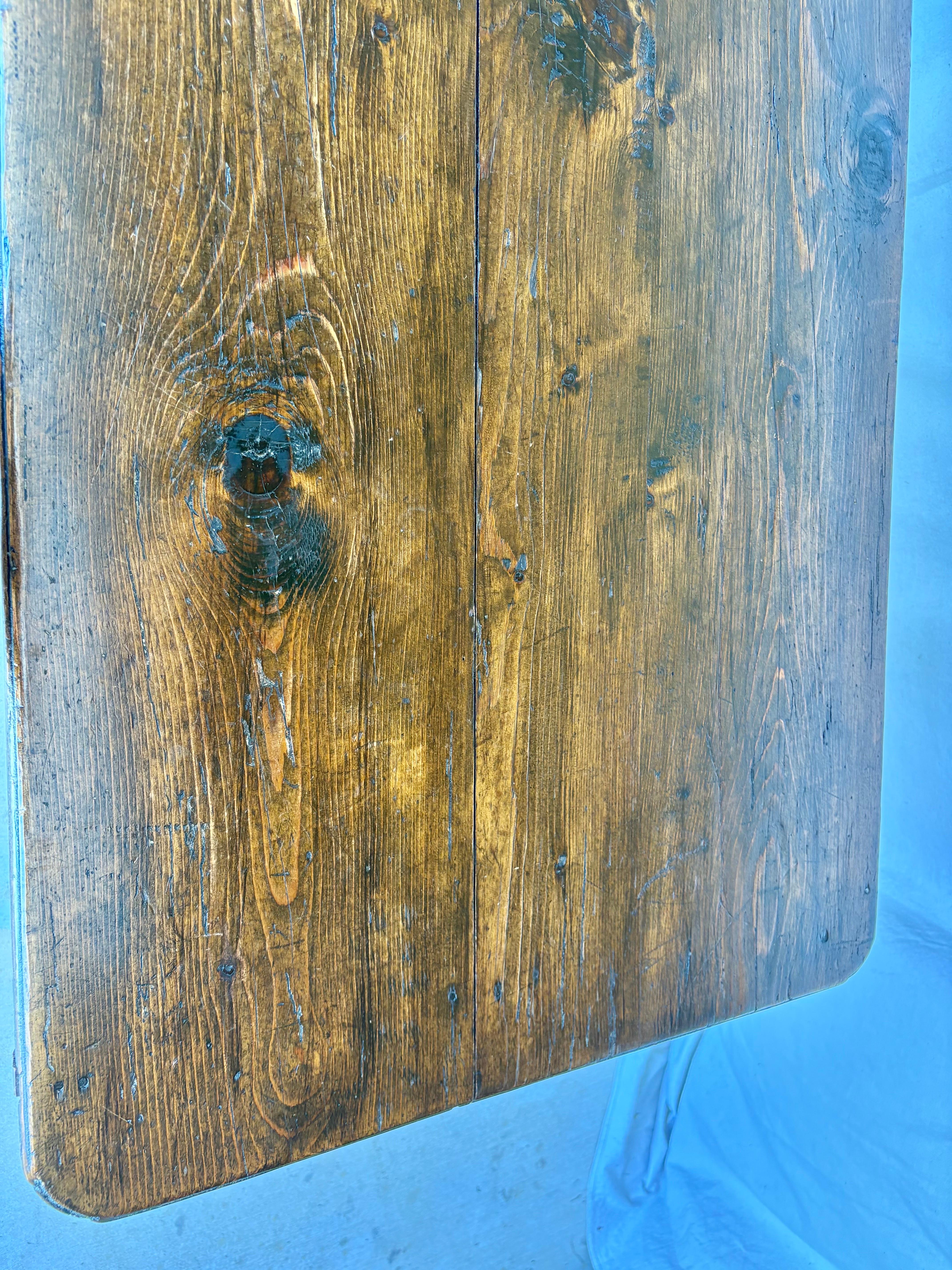19th Century French Pine Kitchen Work Table For Sale 4