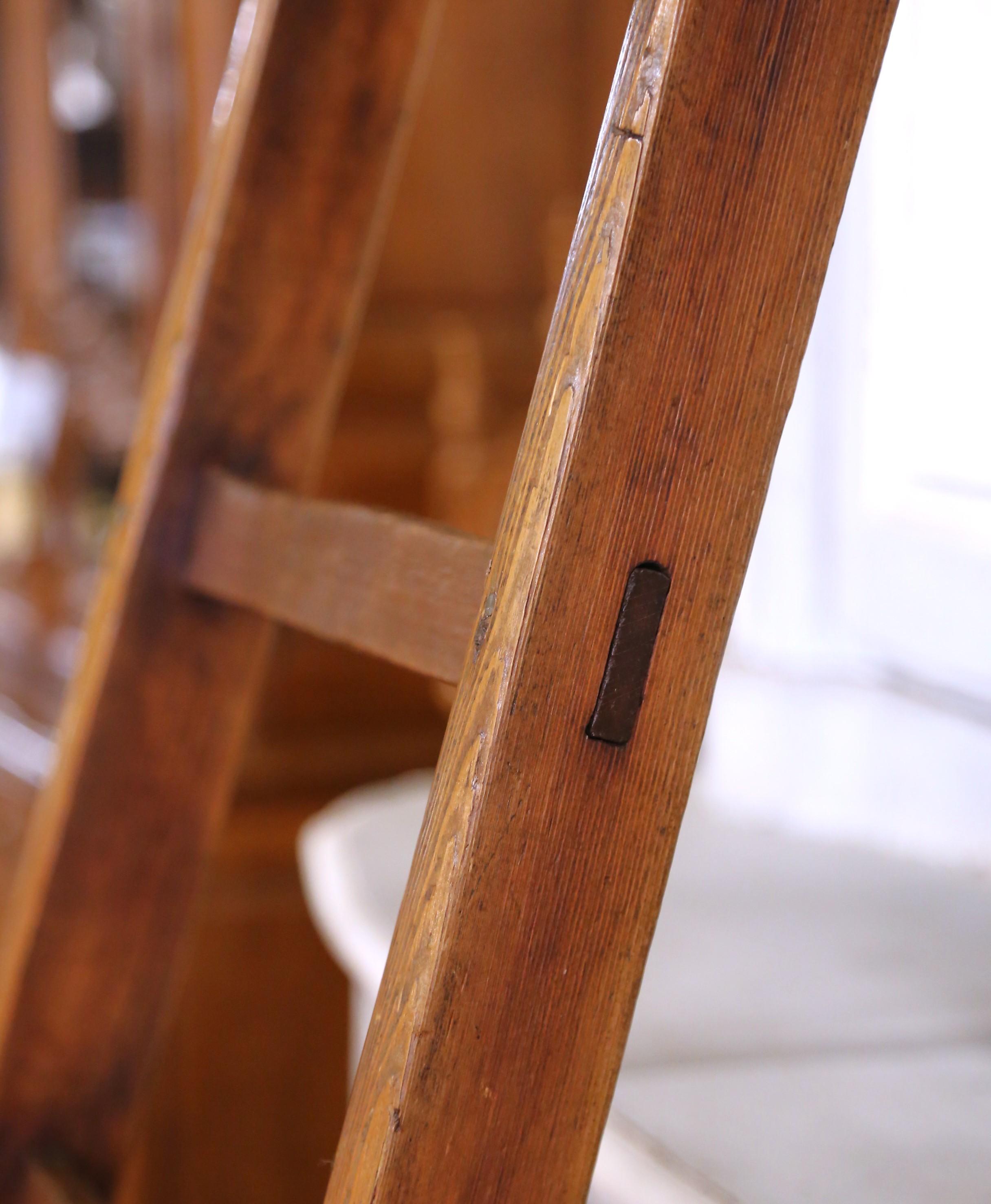 19th Century French Pine Library Ladder with 10 Steps In Excellent Condition For Sale In Dallas, TX