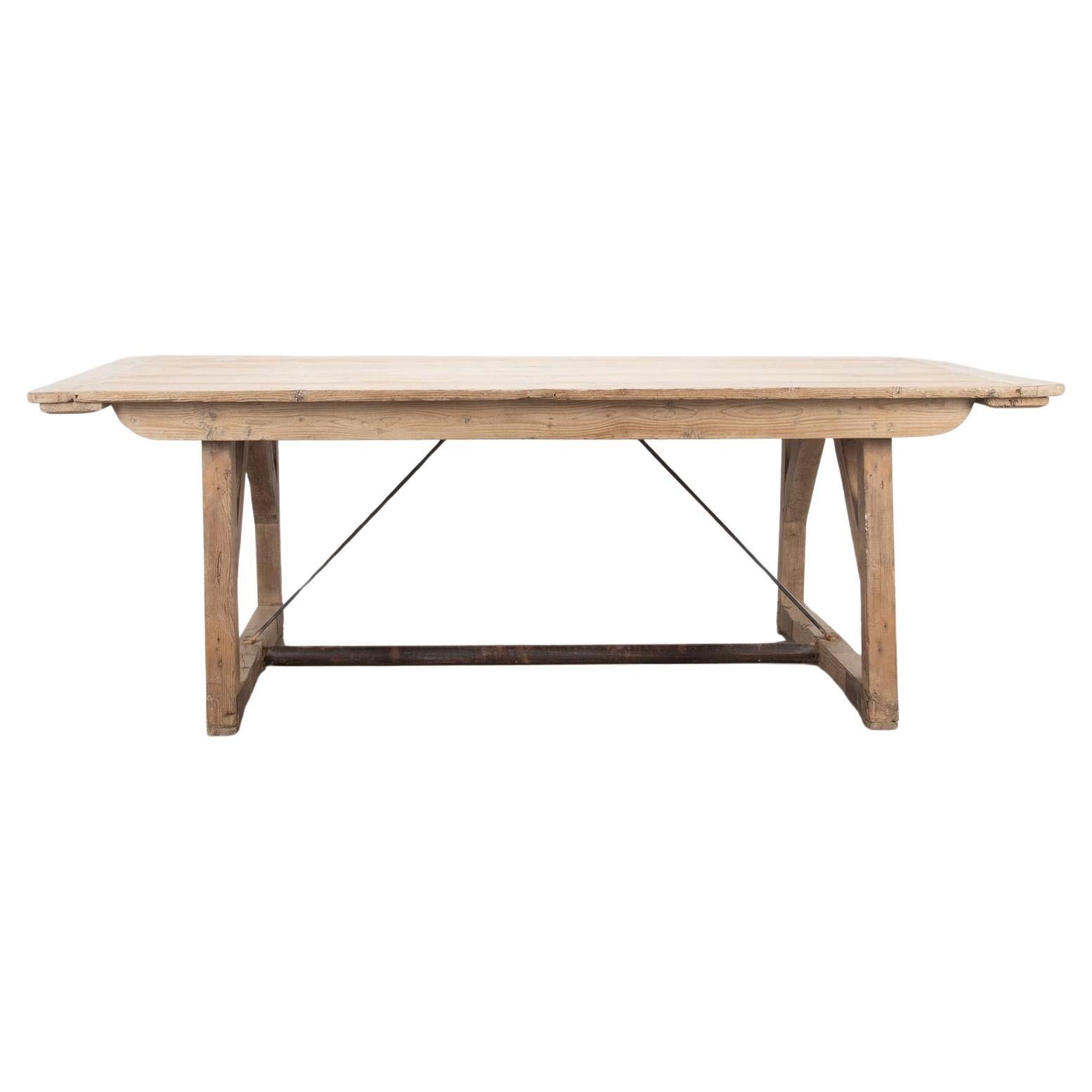 Table en pin français du 19ème siècle