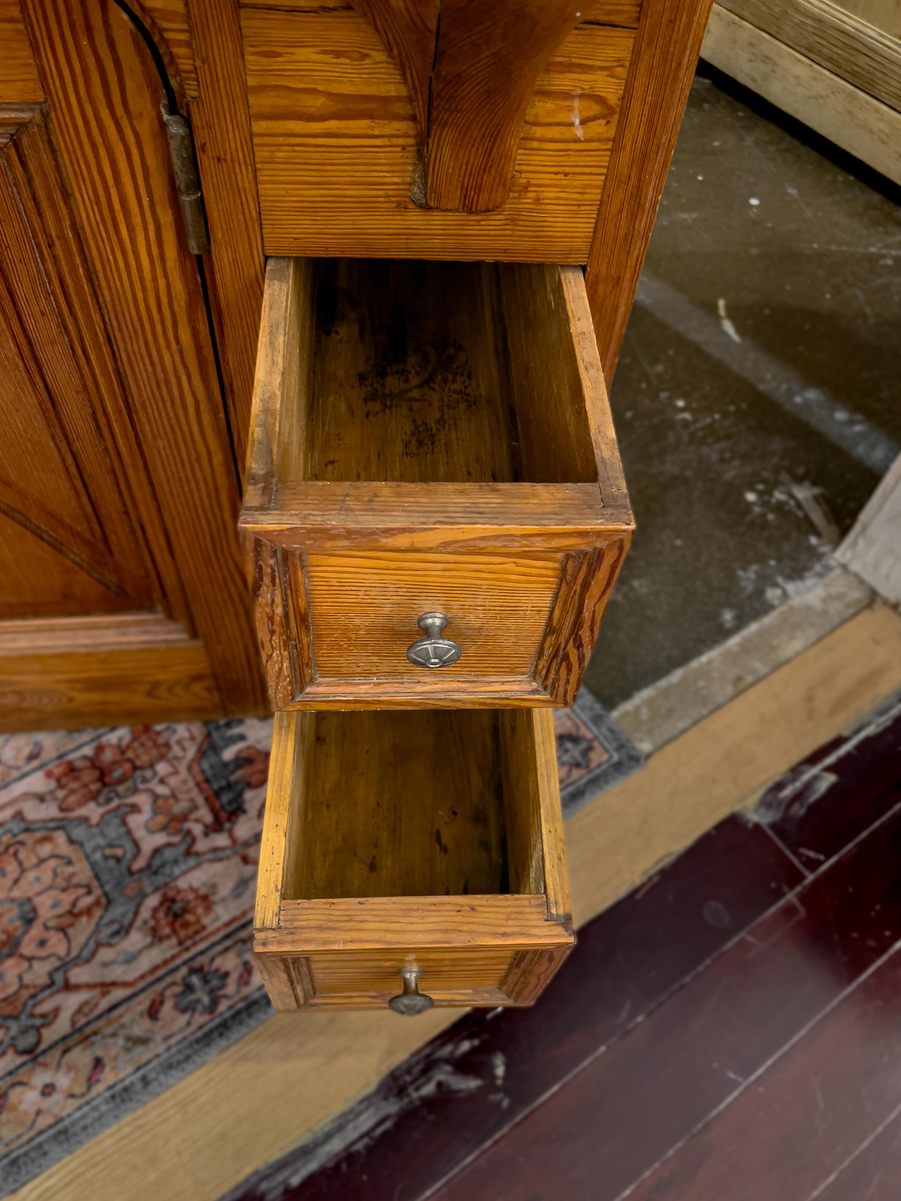 19th Century French Pine Vanity with Double Sinks In Good Condition In Houston, TX