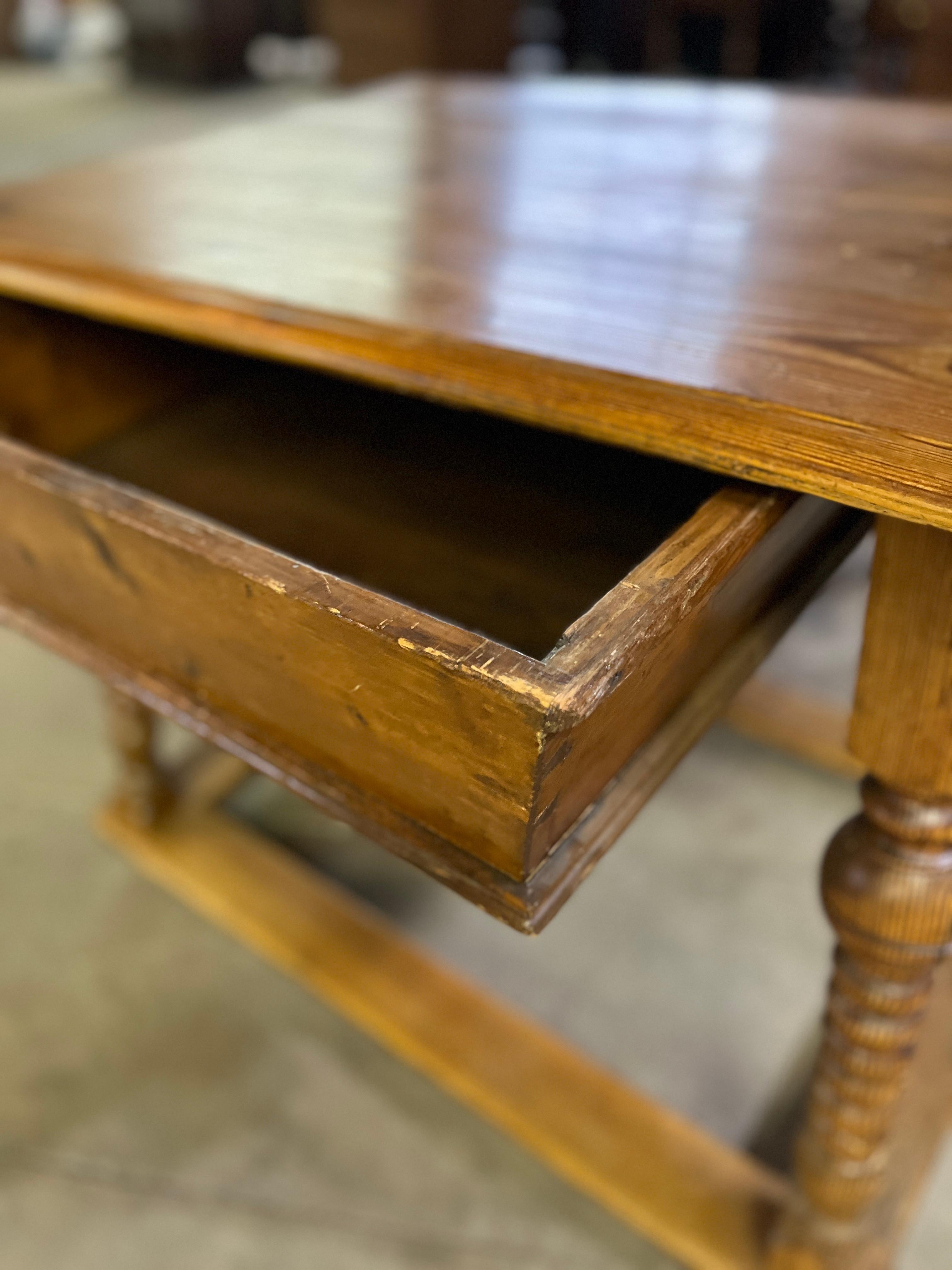19th Century French Pine Wine Tasting Table For Sale 1