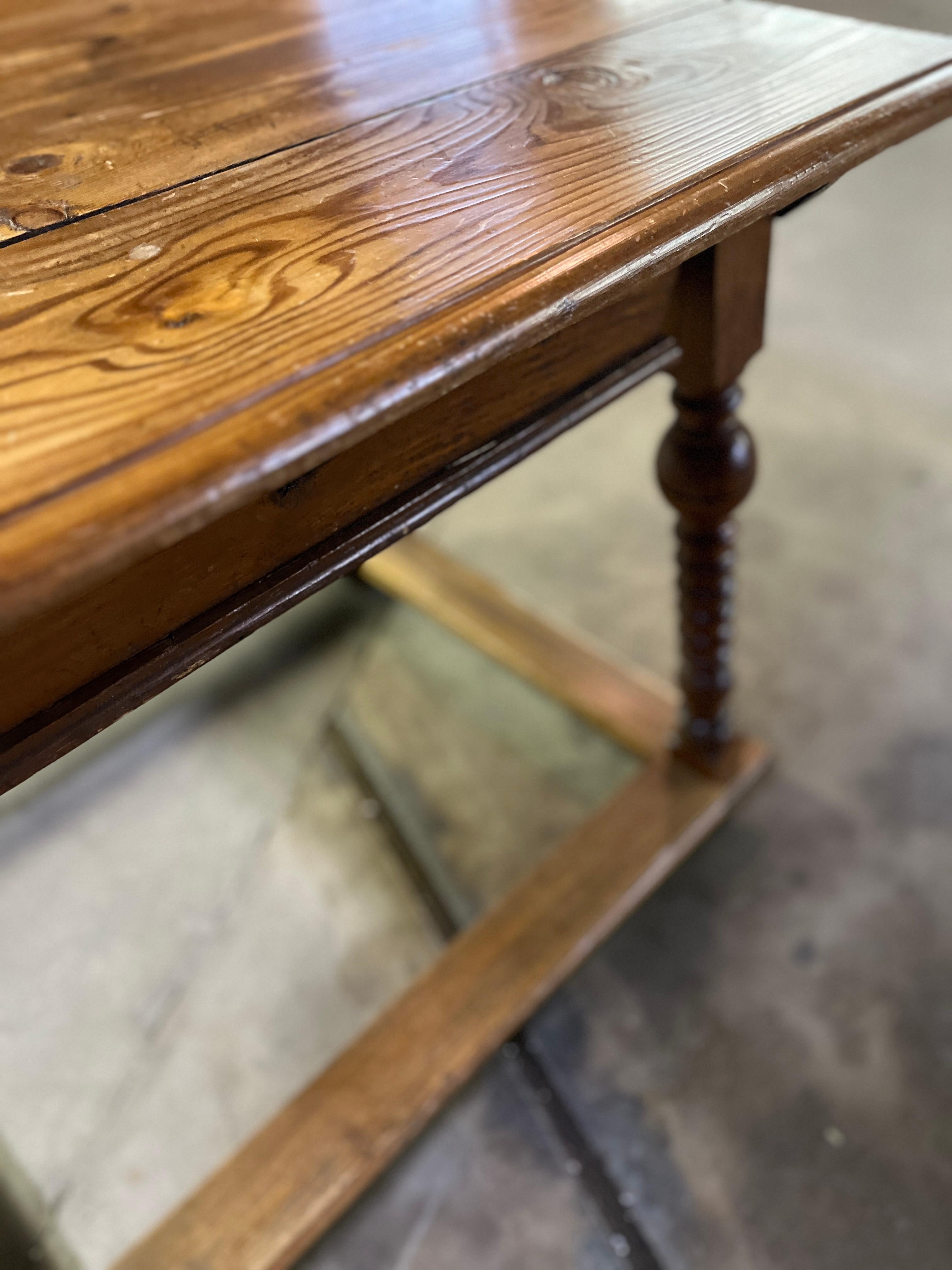 19th Century French Pine Wine Tasting Table For Sale 3