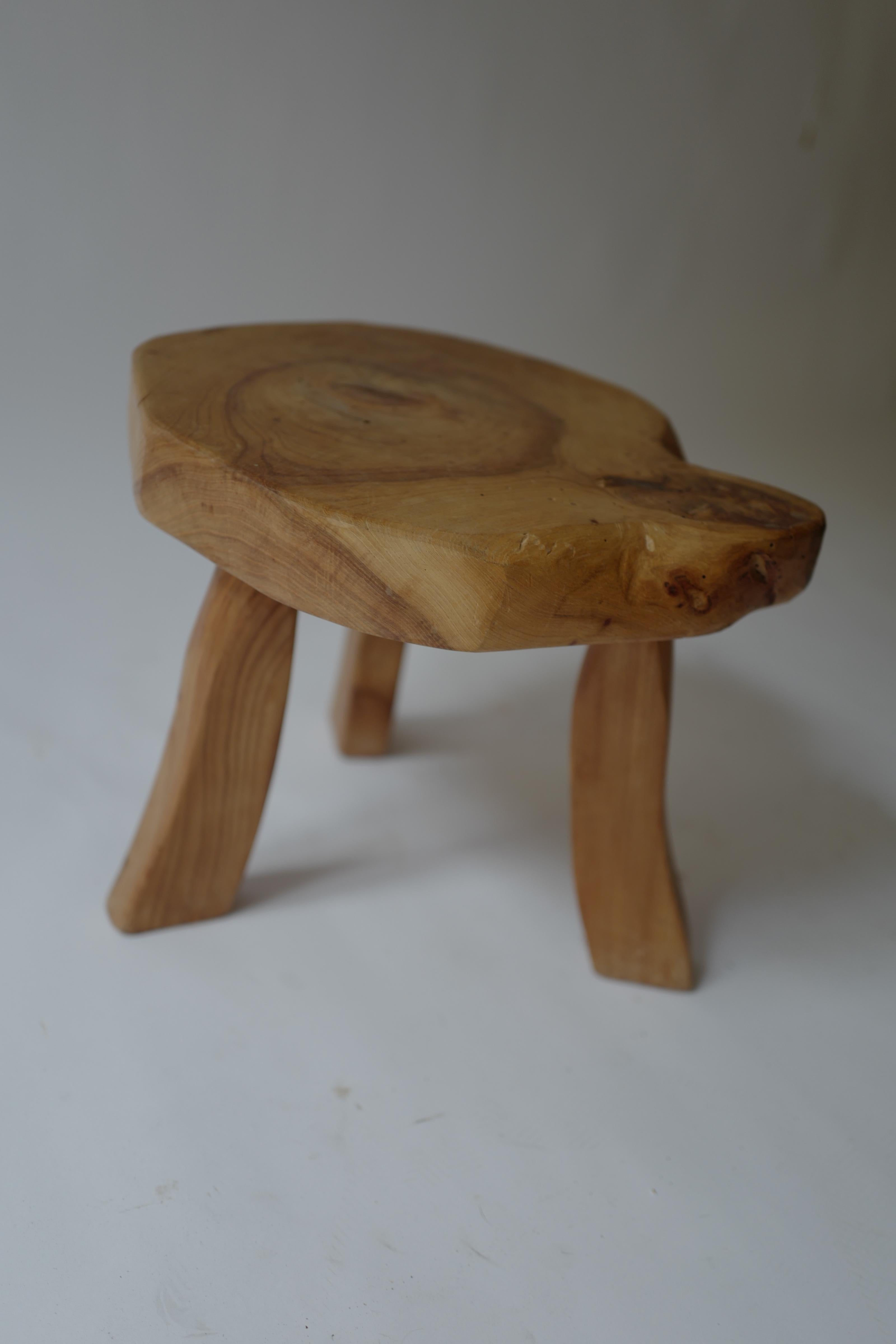 Sgabello in legno di pino francese del XIX secolo In condizioni buone in vendita a Milano, IT