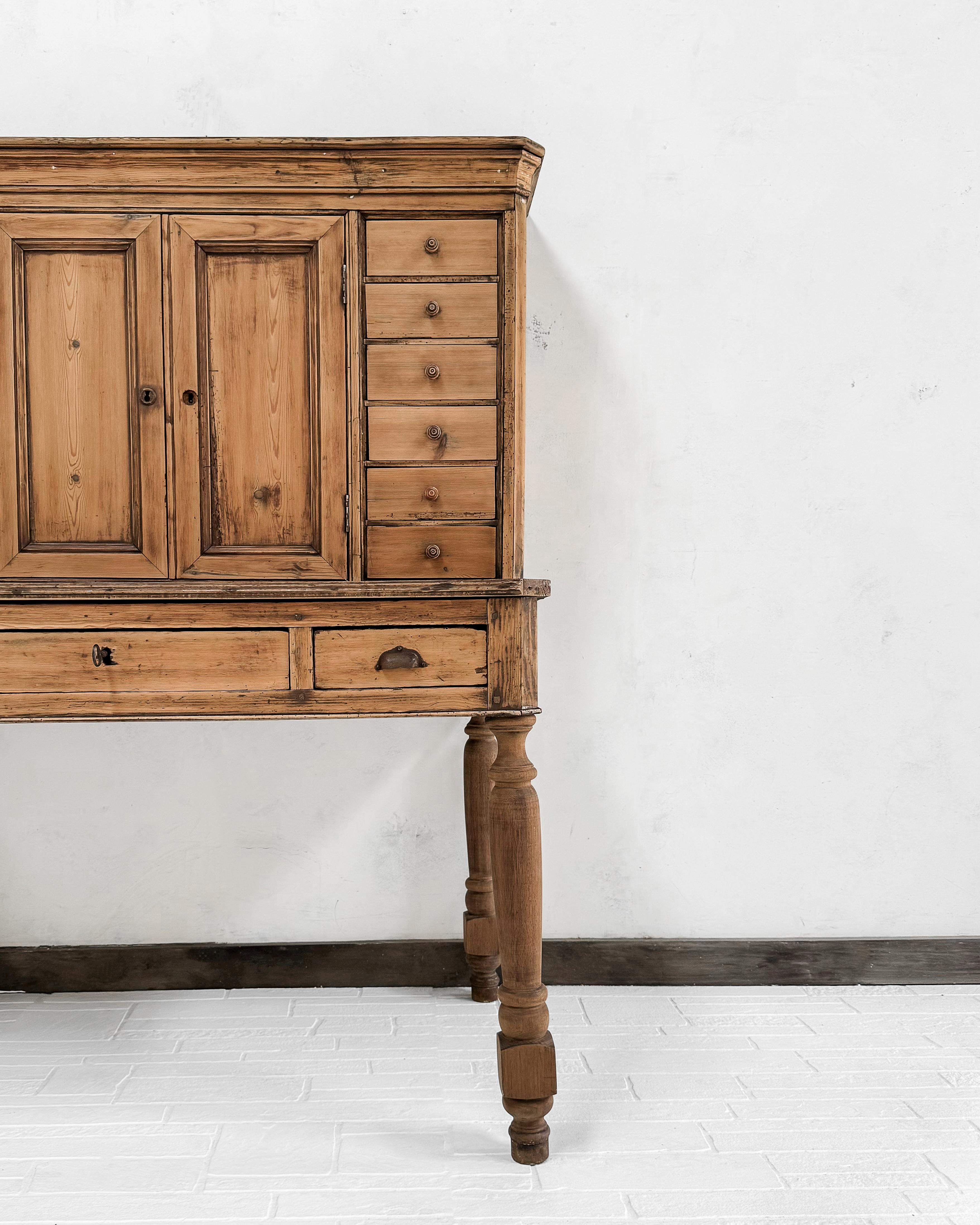 19th Century French Pine Writing Desk with Hutch 2