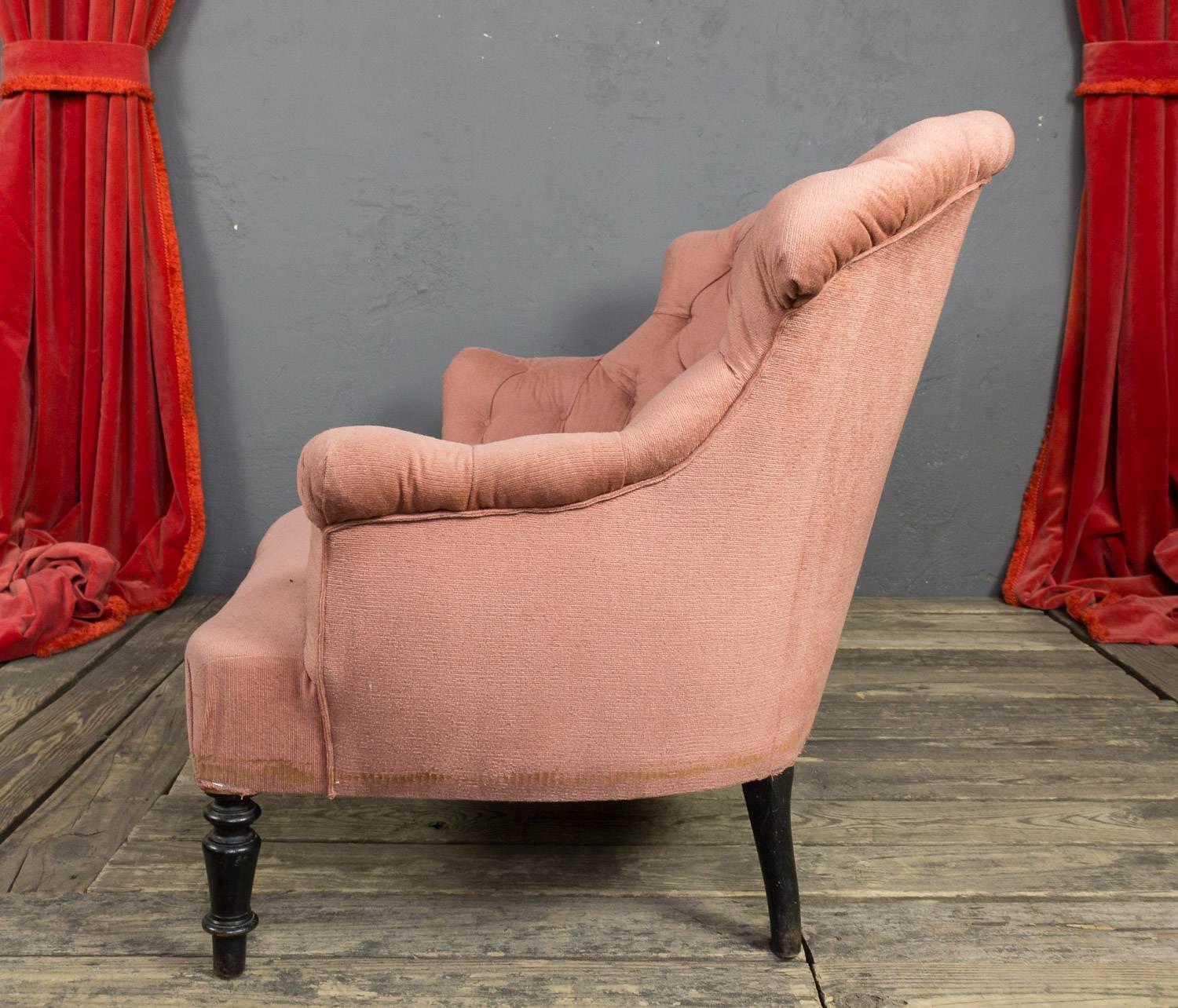 Napoleon III 19th Century French Pink Tufted Settee