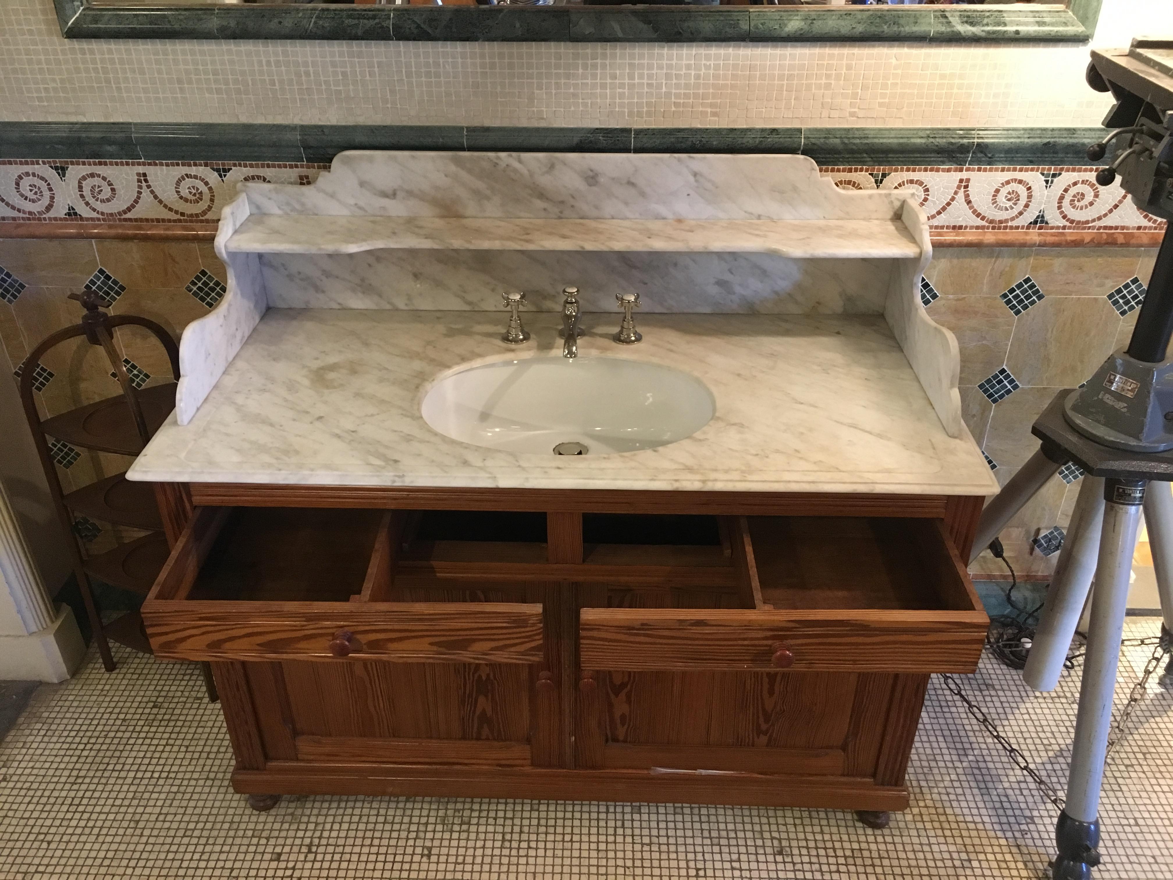 19th Century French Pitch Pine Cupboard Sink with Carrara Marble Top, 1890s 1