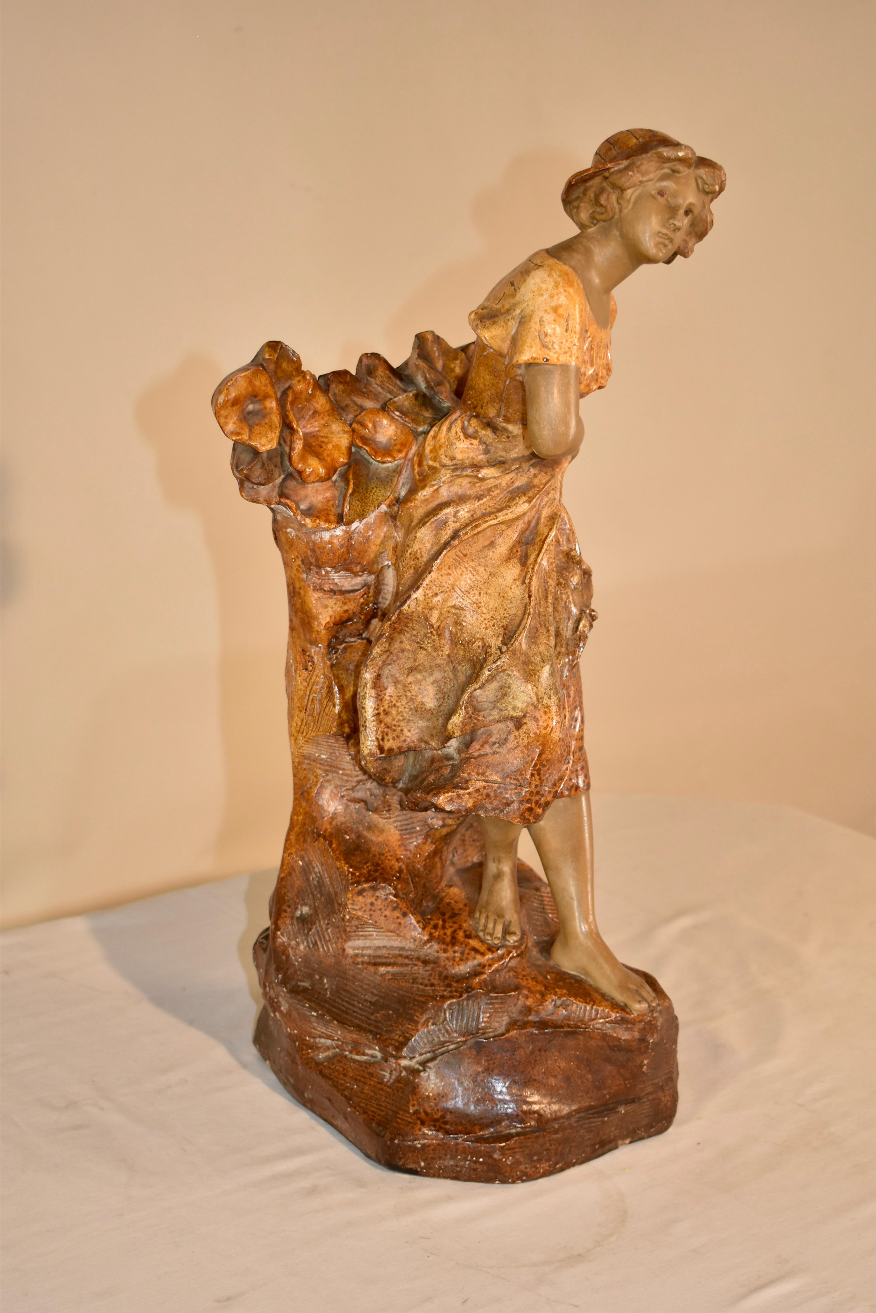 Figura di donna in gesso francese del XIX secolo In condizioni buone in vendita a High Point, NC