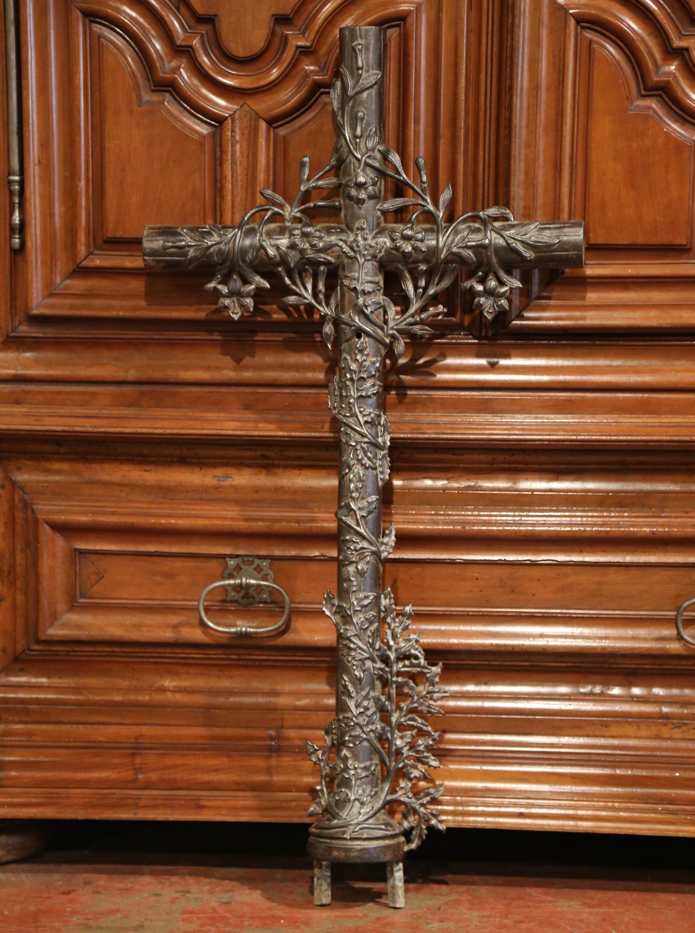 19th Century French Polished and Patinated Iron Garden Cross with Floral Motifs 2