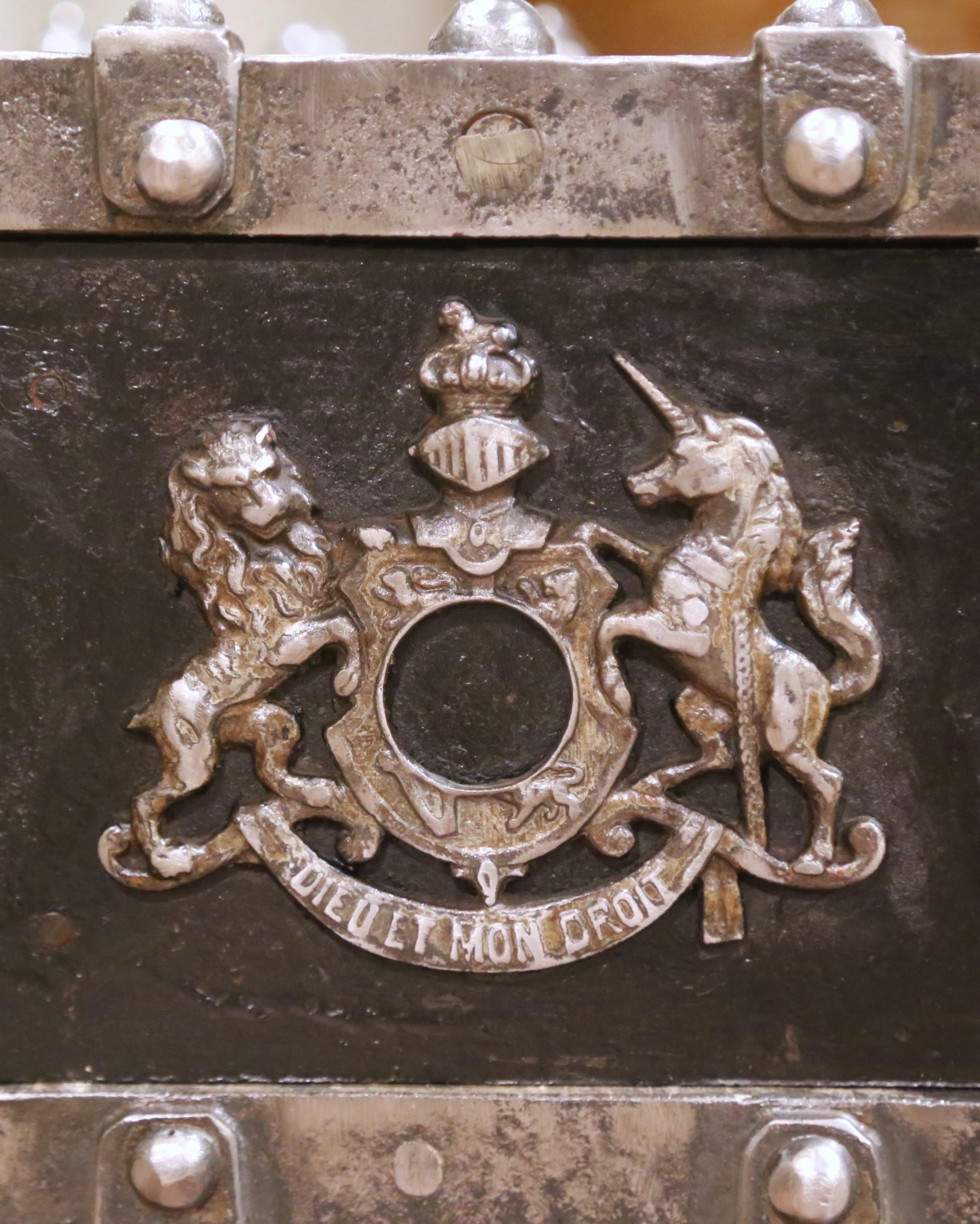 19th Century French Polished Bauche Fireproof Strongbox with Royal Coat of Arms For Sale 3