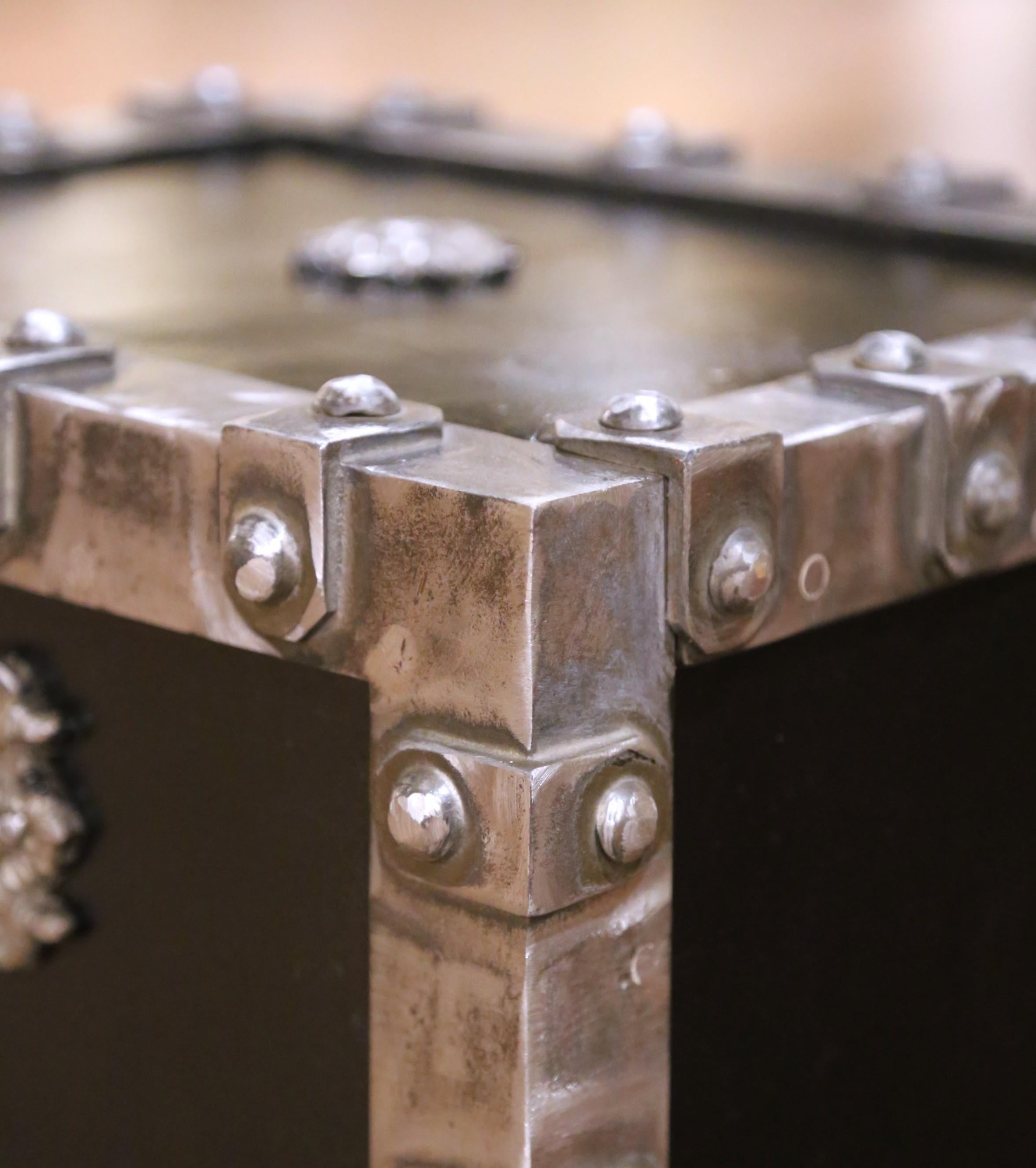 19th Century French Polished Cast Iron Safe with Key and Two-Letter Combination For Sale 1
