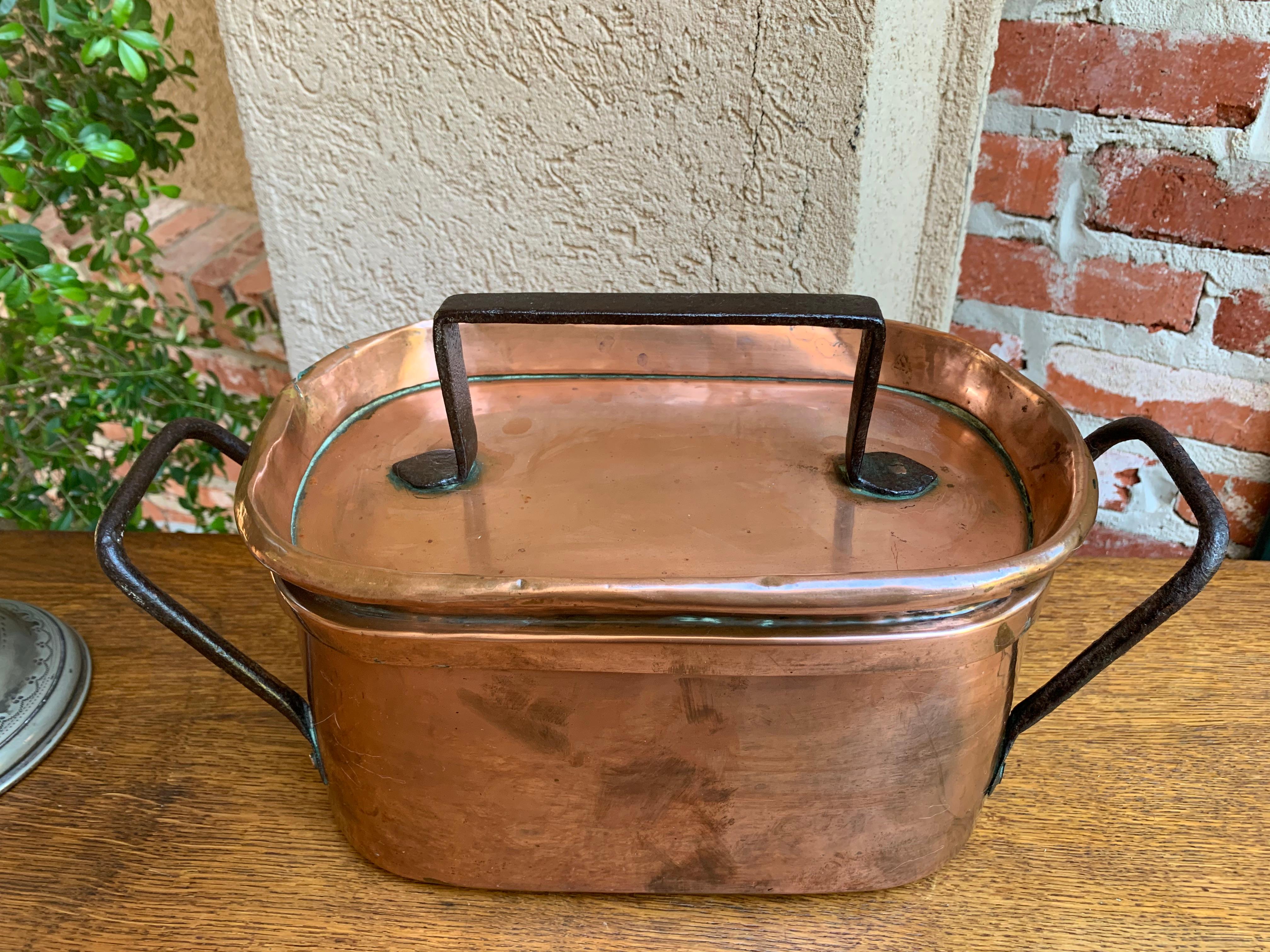 French Provincial 19th Century French Polished Copper and Iron Pot Pan Cooking Dish Lid