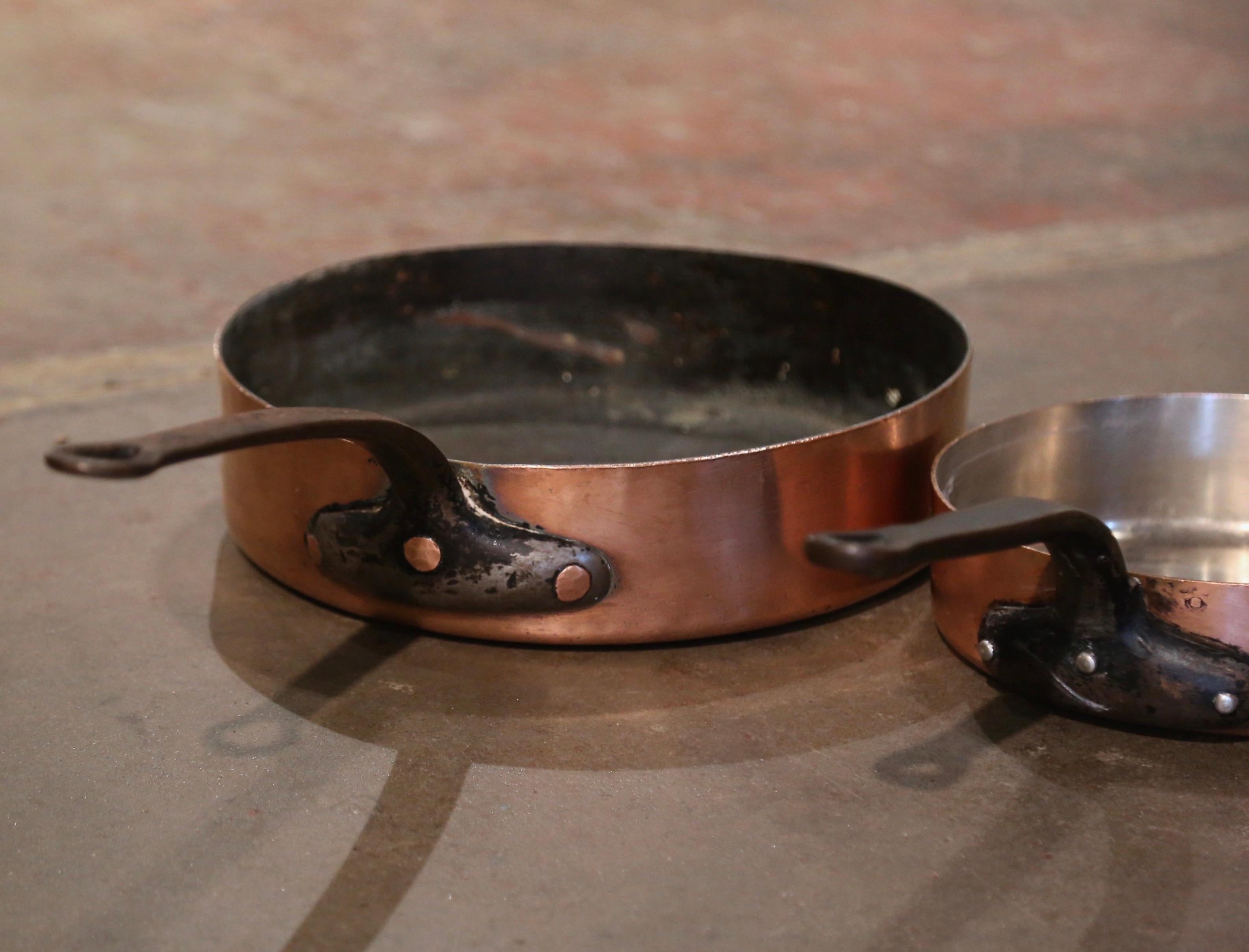 19th Century French Polished Copper and Wrought Iron Cooking Pans, Set of 3 For Sale 6