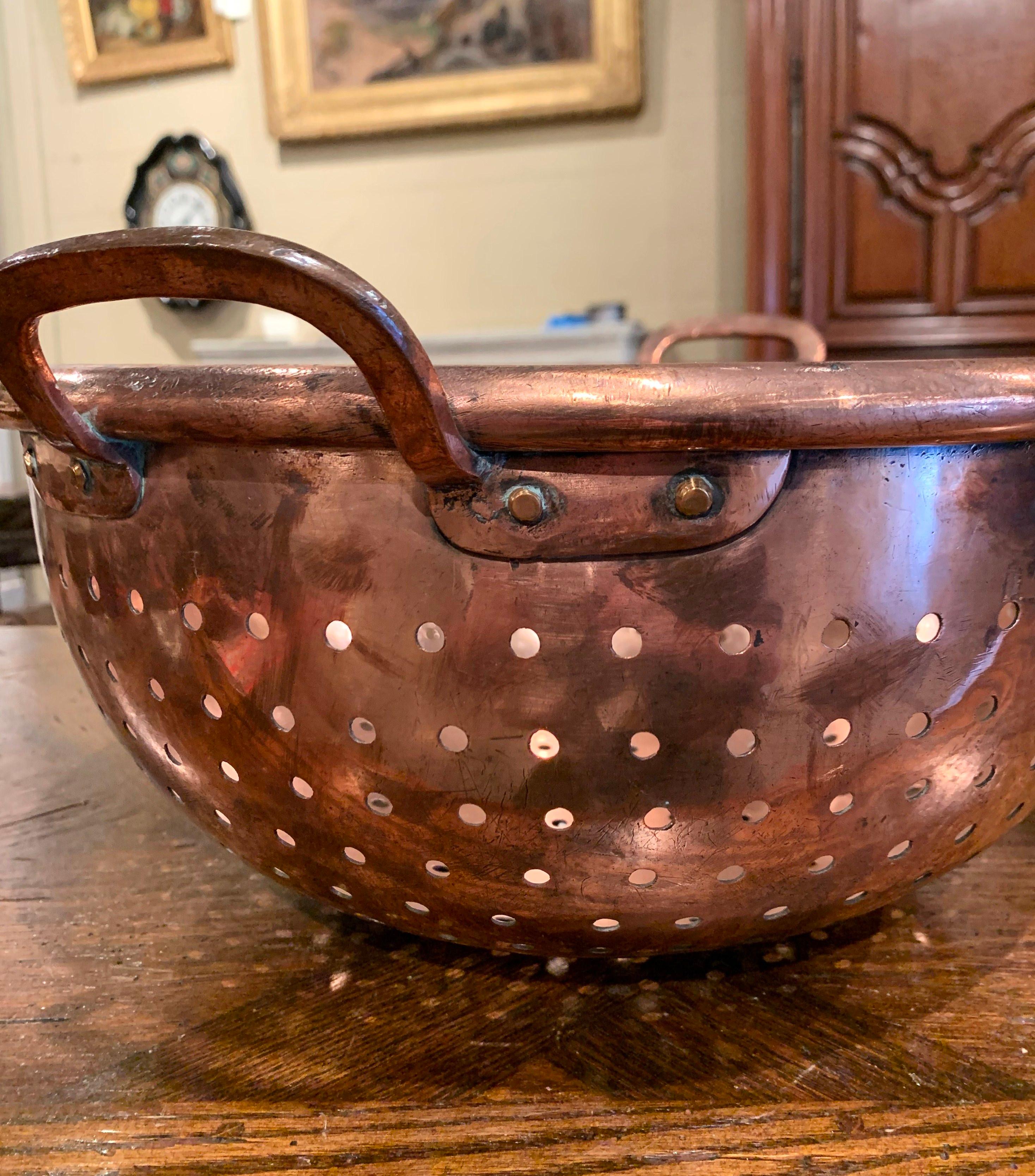 19th Century French Polished Copper Colender Dish from Normandy In Excellent Condition In Dallas, TX
