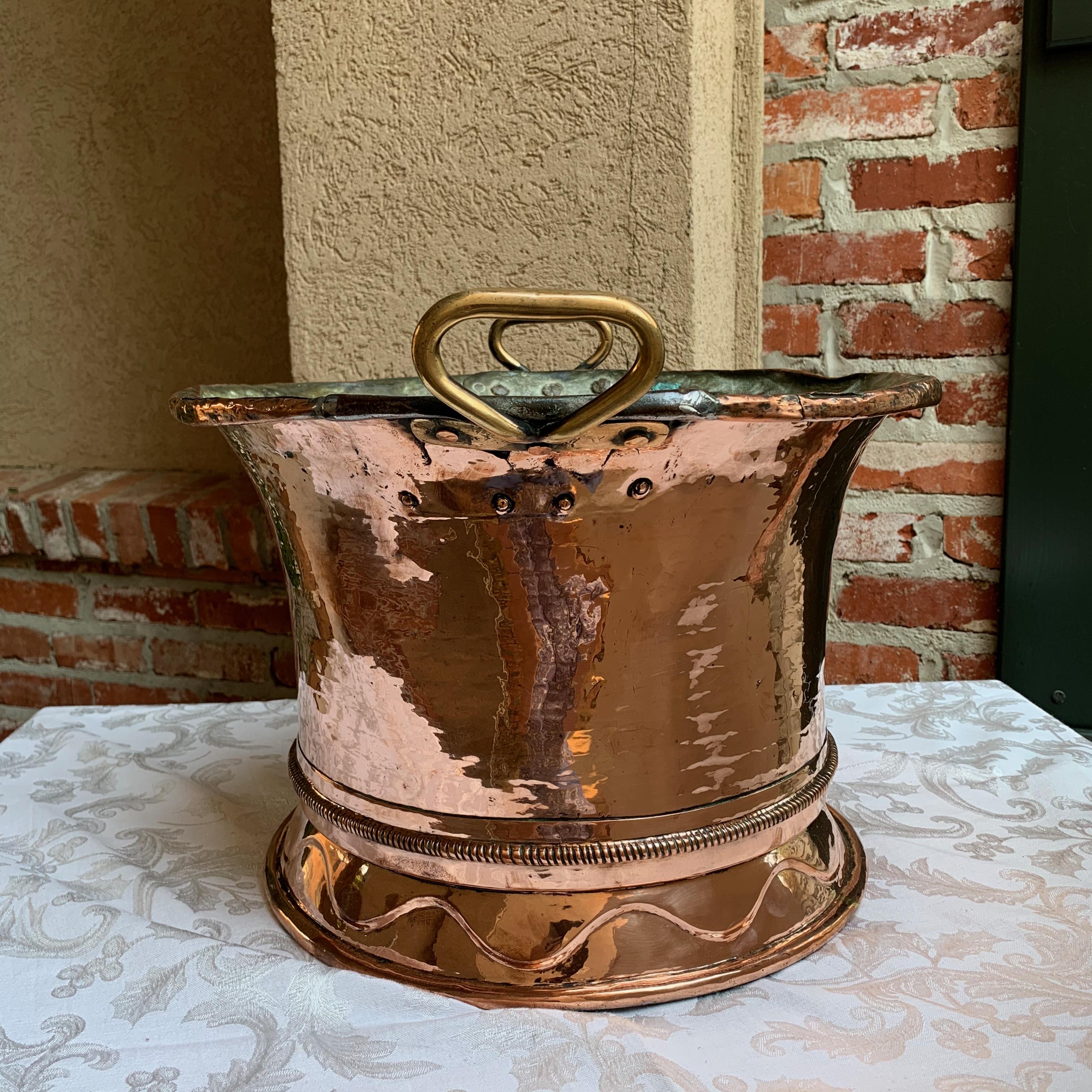 19th Century French Polished Hammered Copper Planter Jardinière Cachepot Round 1