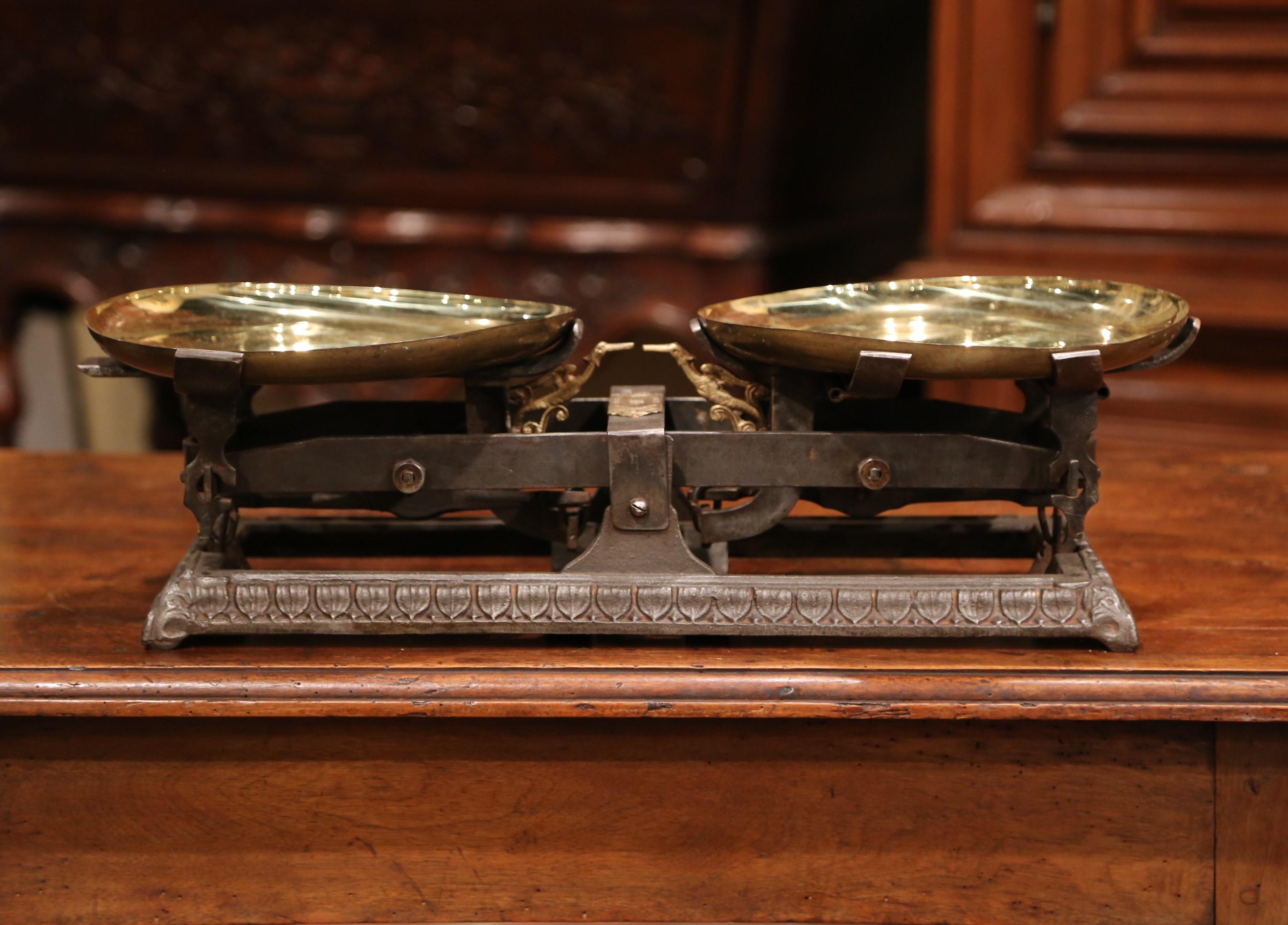 19th Century French Polished Iron Scale with Brass Trays from Lyon For Sale 6