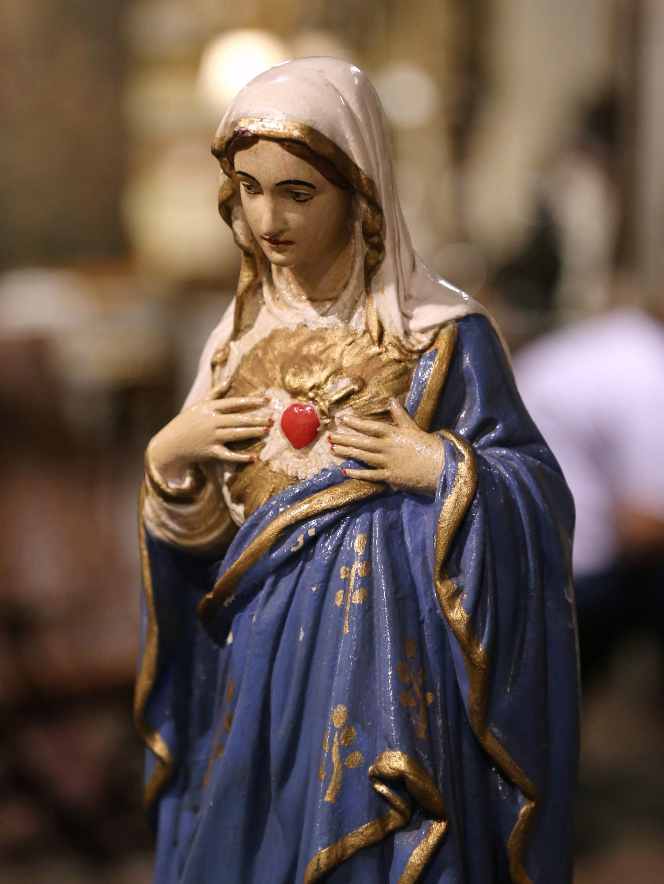 Patinated 19th Century French Polychrome Statue of the Virgin Mary with Immaculate Heart