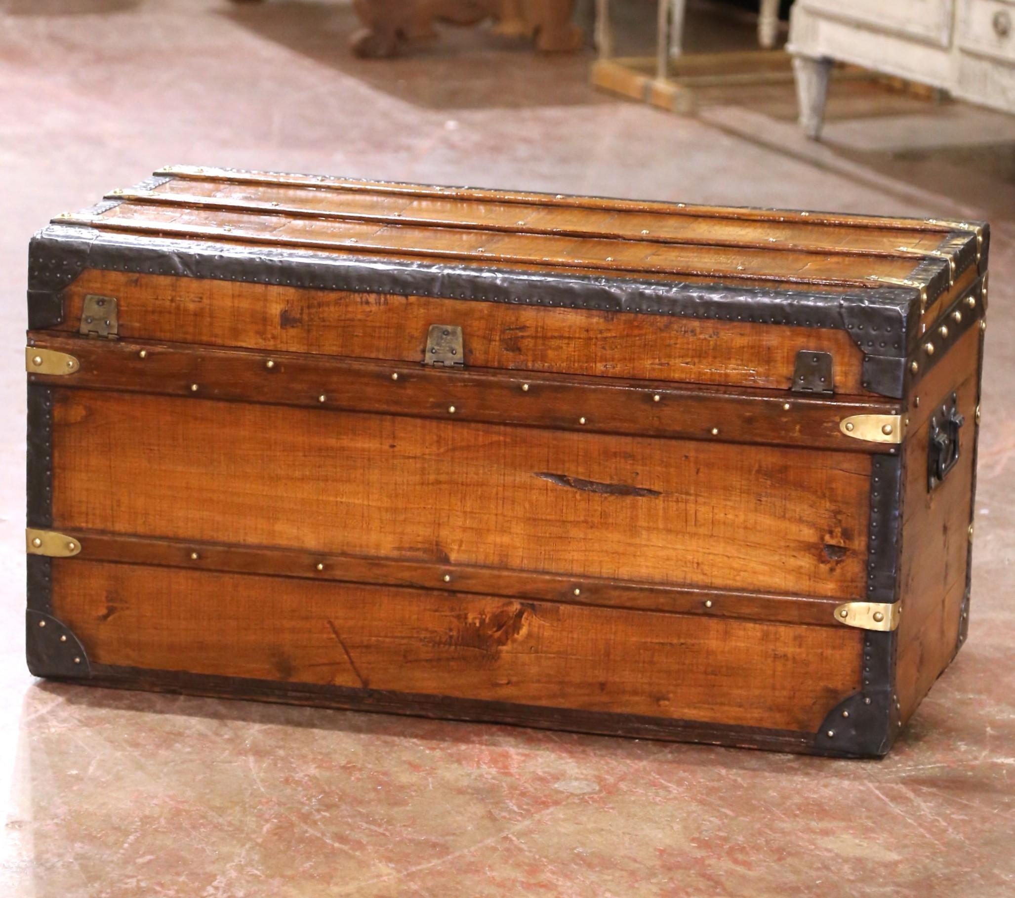 19th Century French Poplar, Leather and Metal Travel Trunk by J. Penet, Paris en venta 2