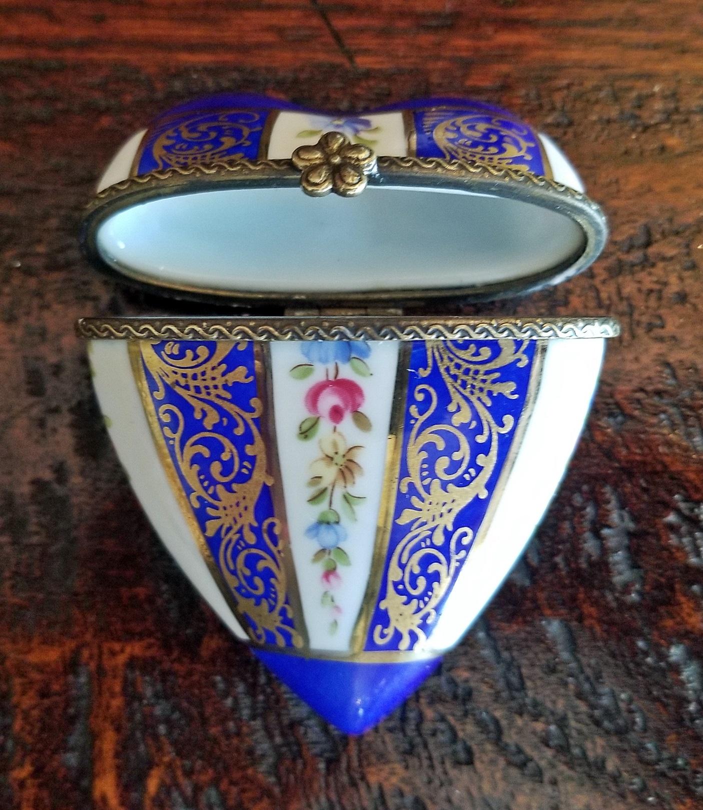 19th Century French Porcelain Limoges Heart Shaped Box 1