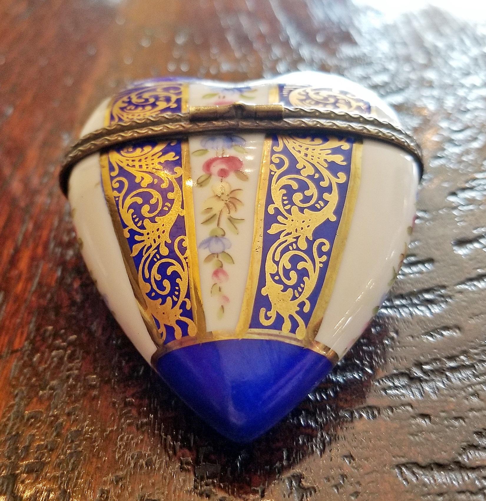19th Century French Porcelain Limoges Heart Shaped Box 2