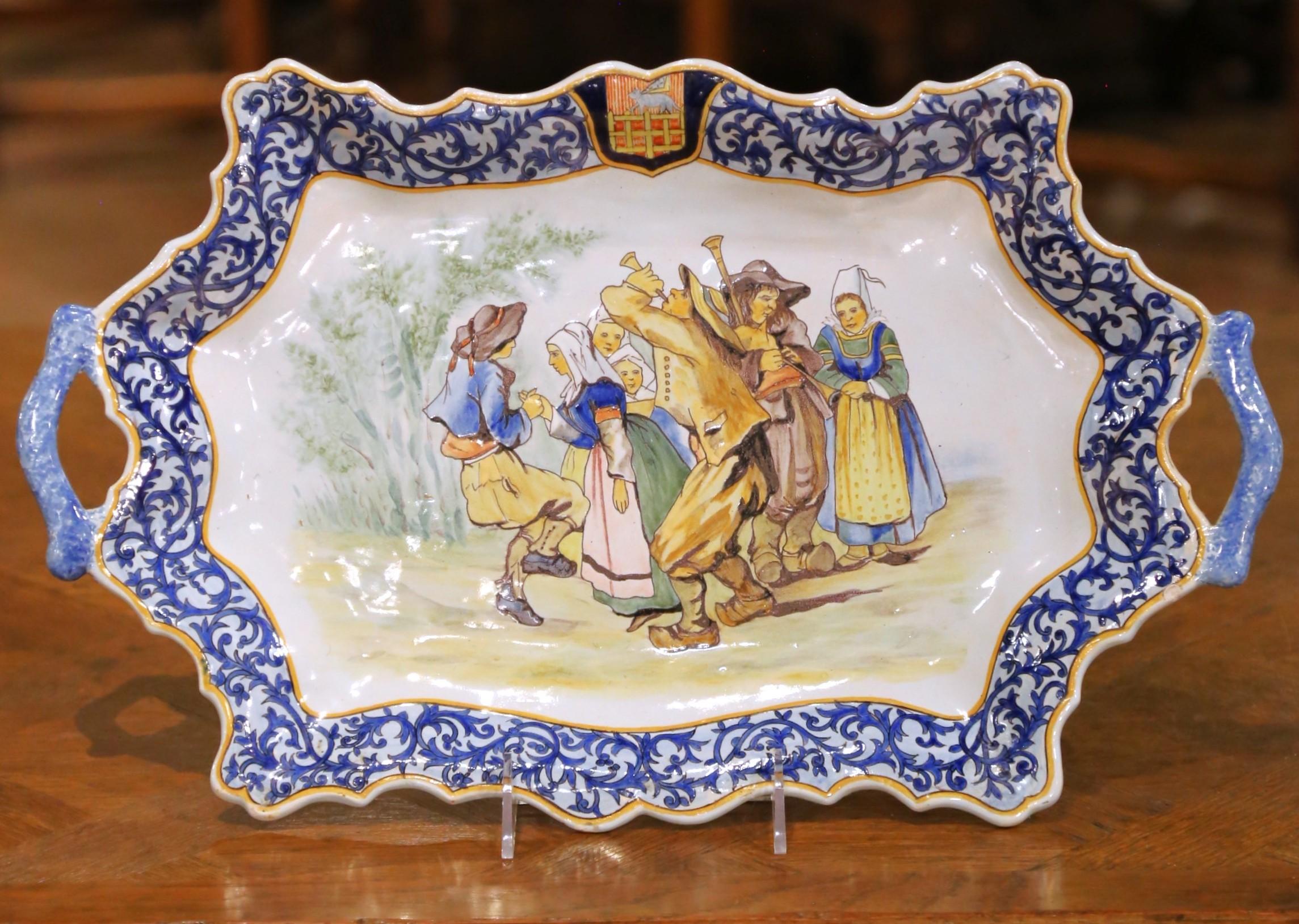 XIXe siècle Plateau en faïence Porquier-Beau Quimper du 19ème siècle avec poignées en vente