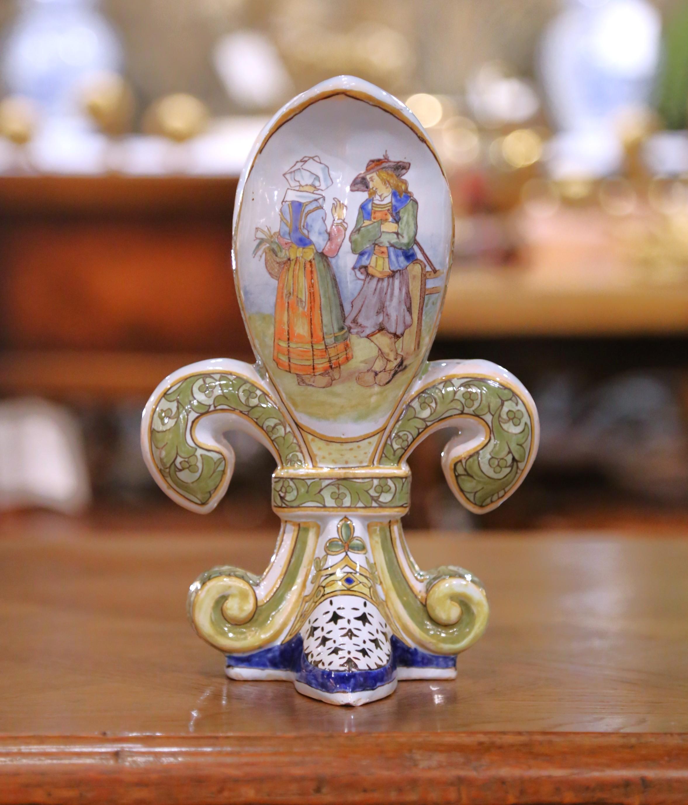 Hand-Painted 19th Century French Porquier-Beau Quimper Fleur-de-Lys Form Faience Vase For Sale