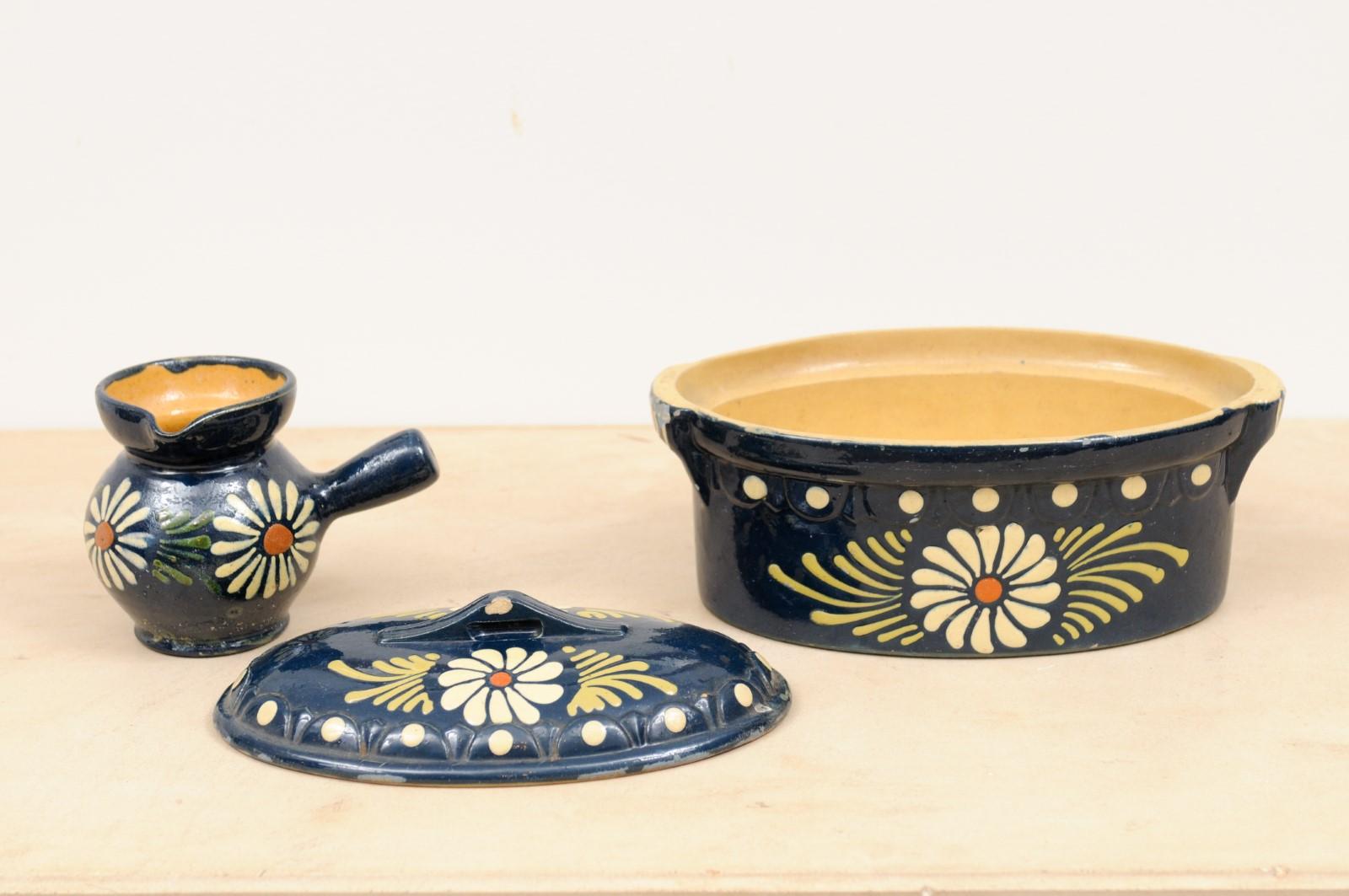 19th Century French Pottery Serving Pieces with Blue Glaze and White Daisies For Sale 2