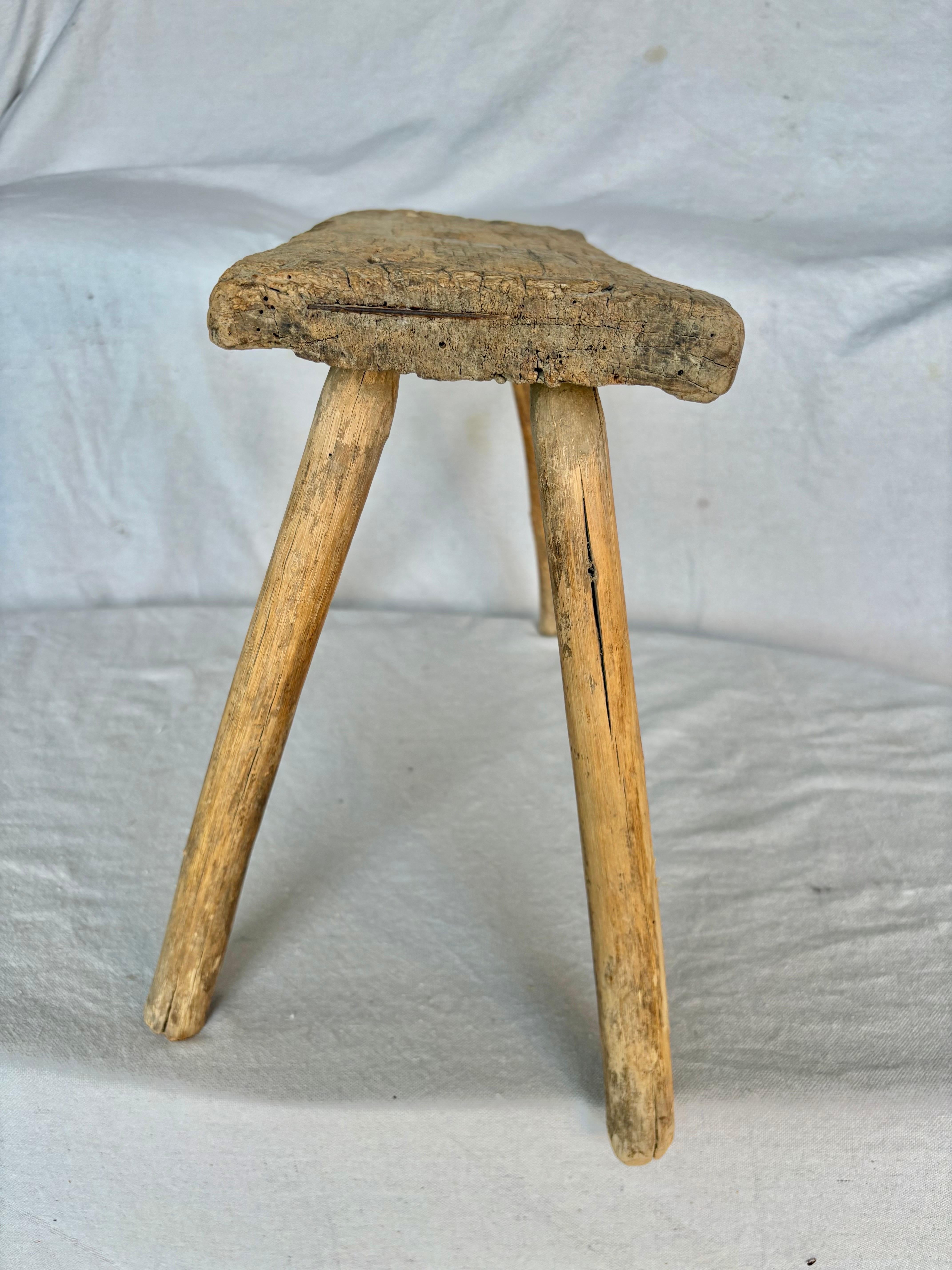19. Jahrhundert Französisch Primitive Wood Bench im Angebot 5