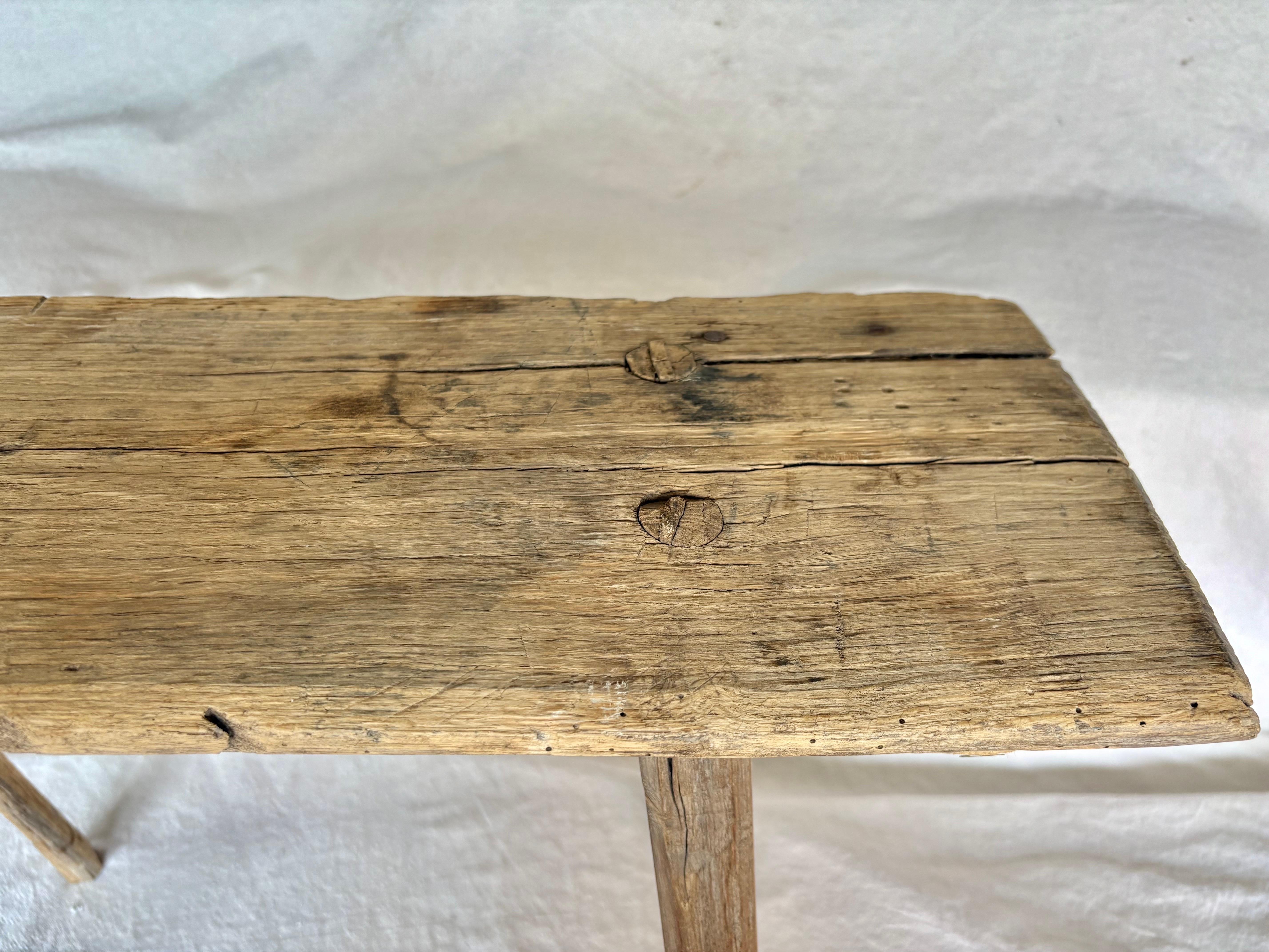 Banc en bois primitif français du 19e siècle en vente 4