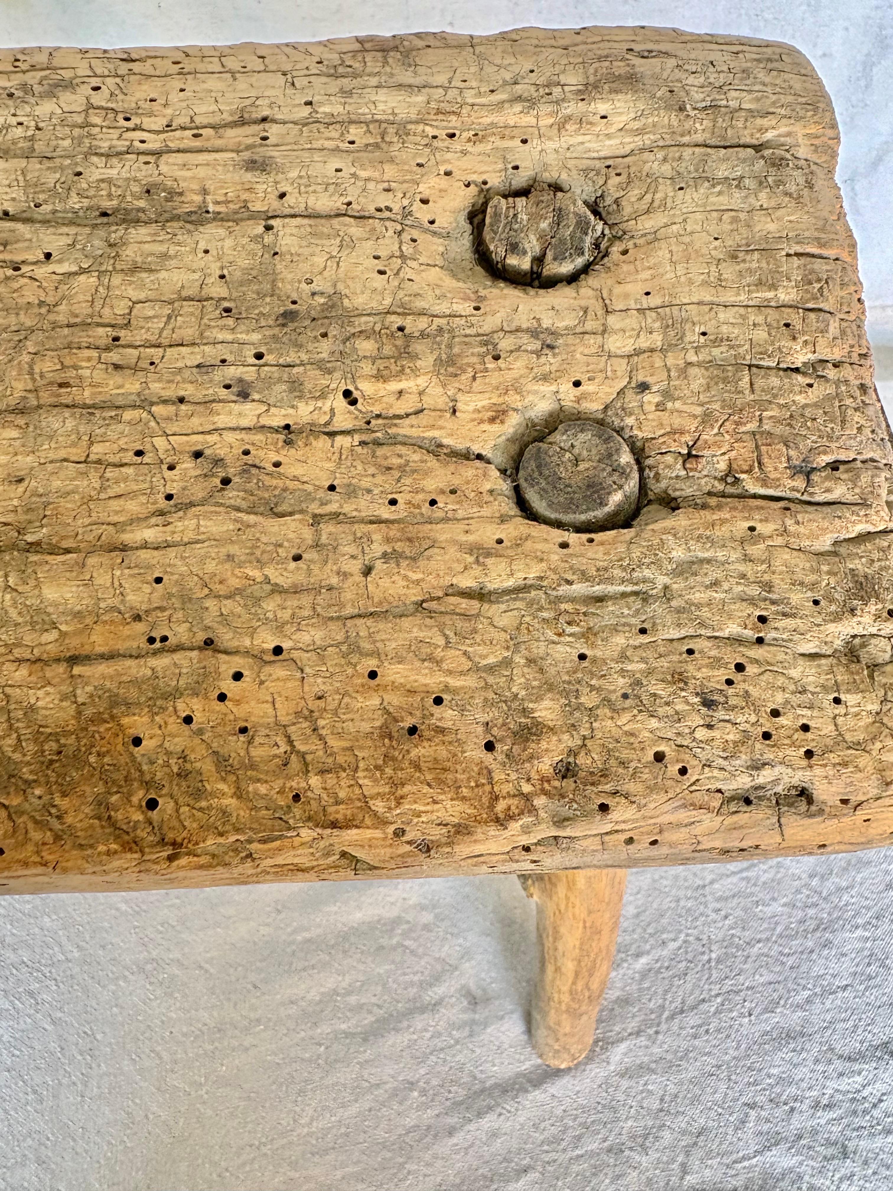 19. Jahrhundert Französisch Primitive Wood Bench im Angebot 2