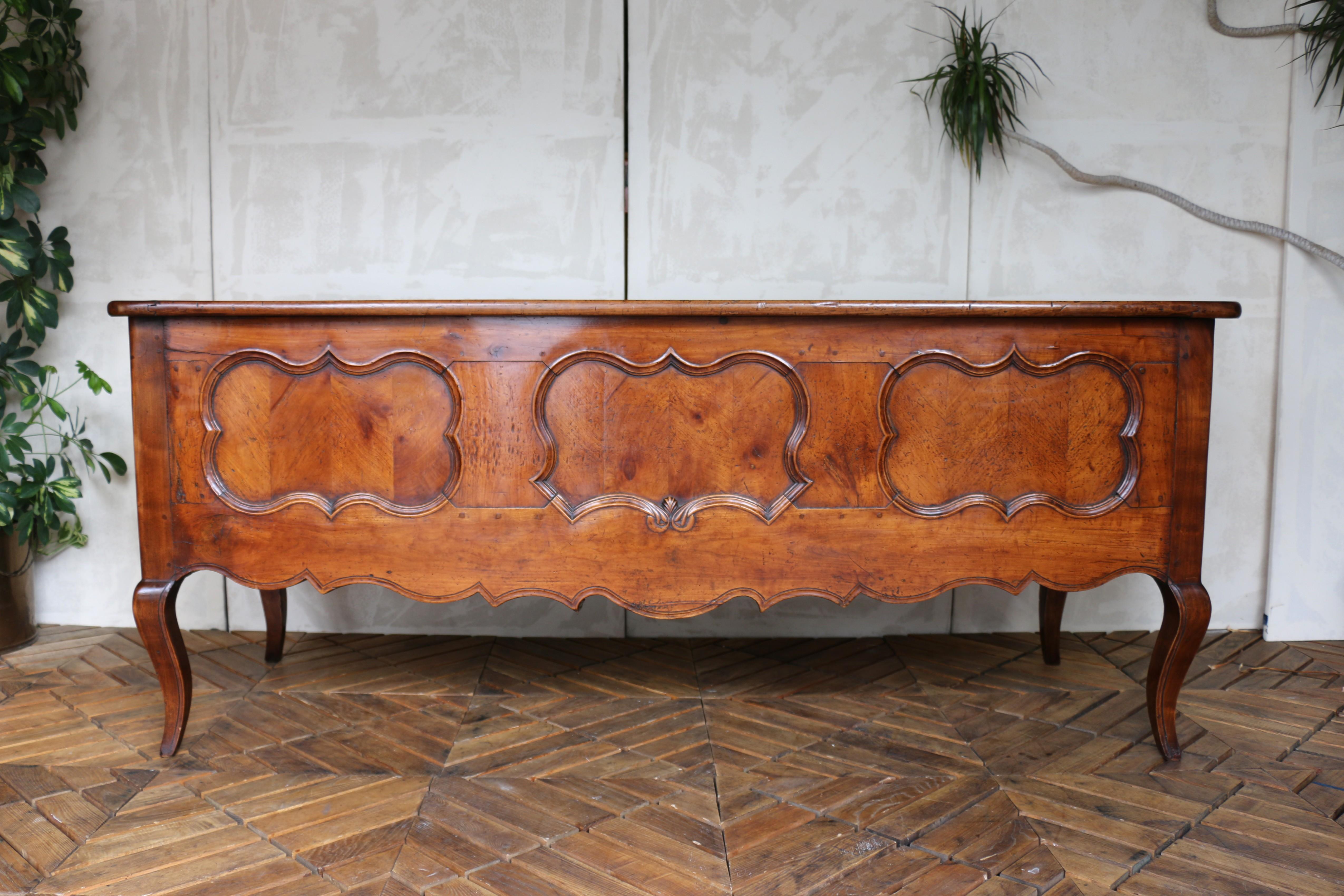 Legno Scrivania in ciliegio provenzale francese del XIX secolo in vendita