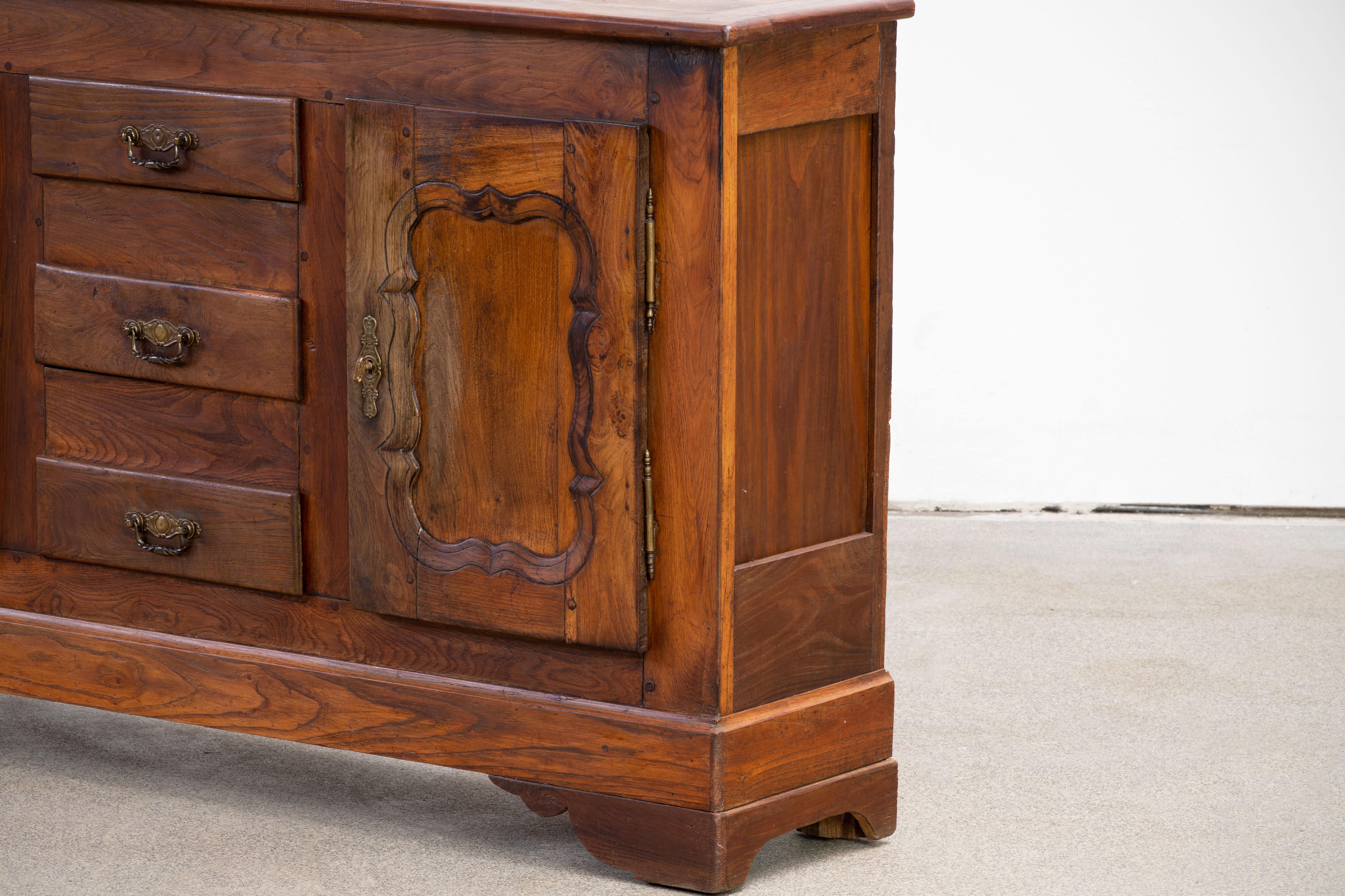 19th Century French Provencal Oak Buffet Cabinet For Sale 9