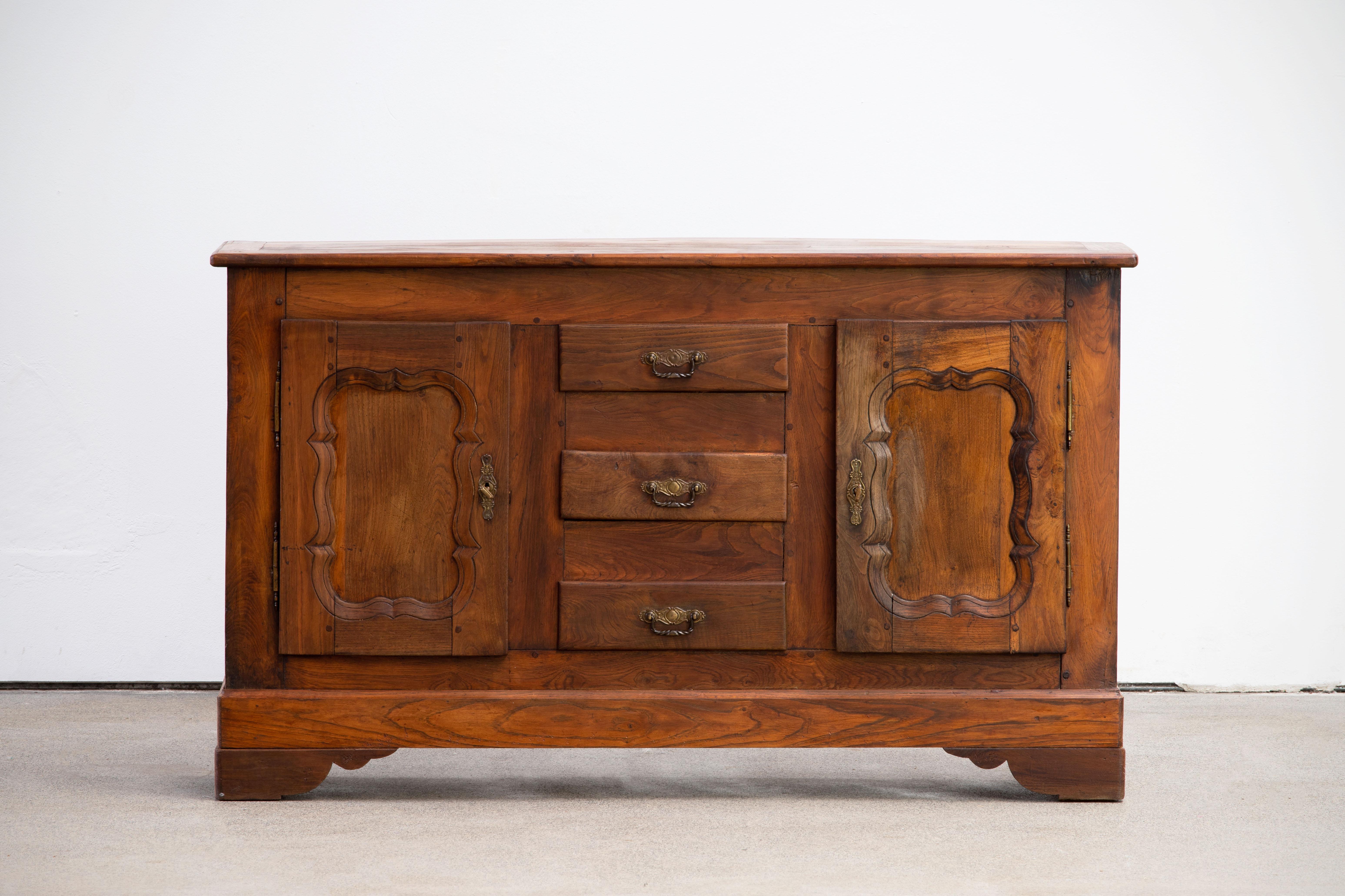 French Provincial 19th Century French Provencal Oak Buffet Cabinet For Sale