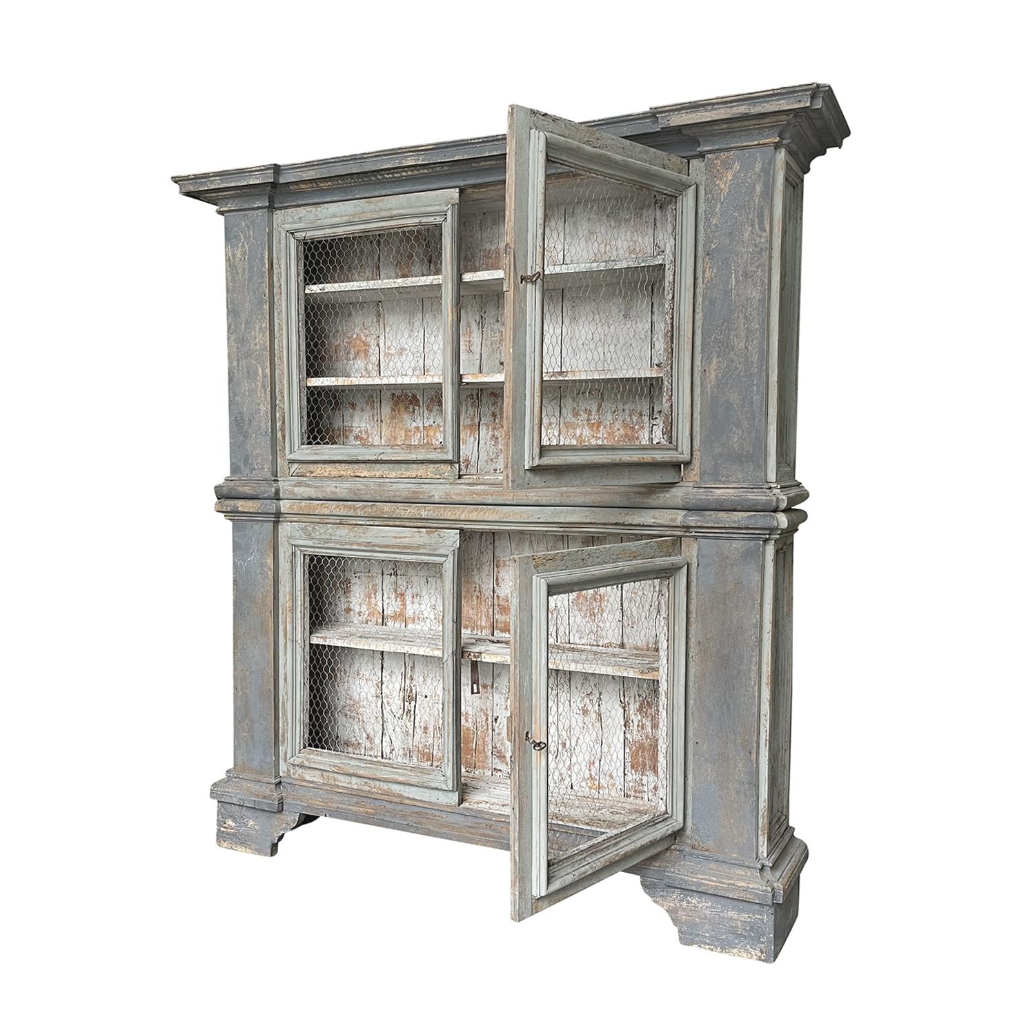 Metallo Libreria in pino provenzale francese del XIX secolo - Mobile buffet antico in vendita