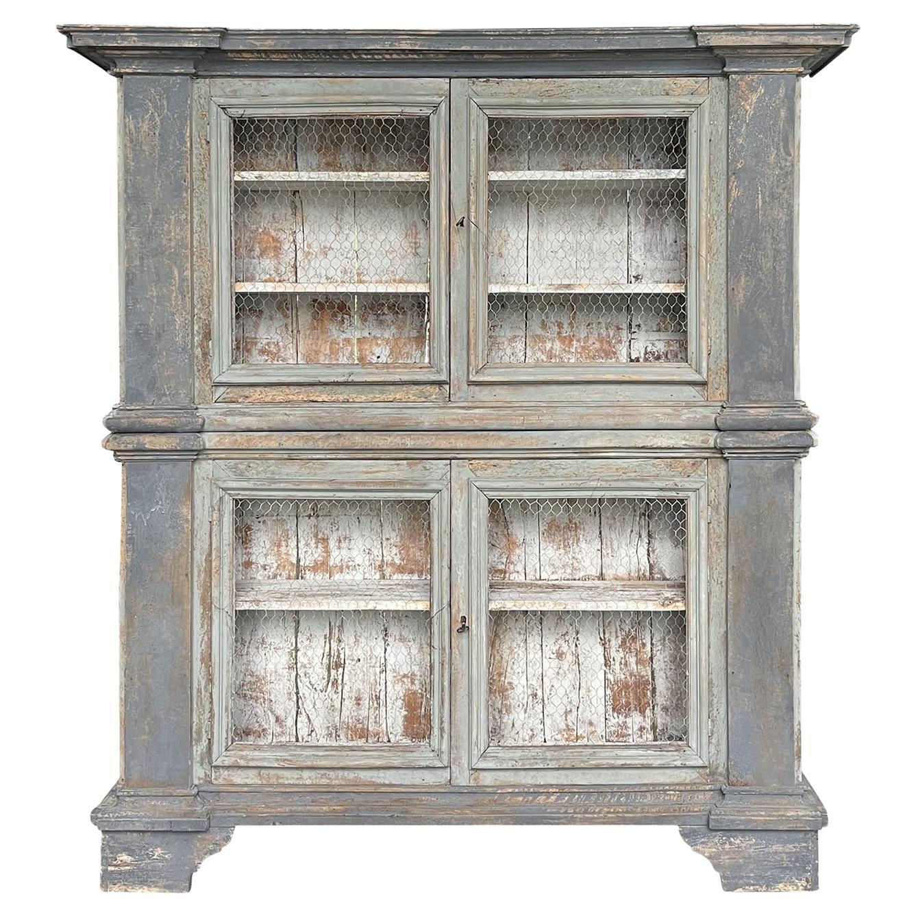 Französisches provenzalisches Bibliotheks-Bücherregal aus Kiefernholz des 19. Jahrhunderts – antiker Buffetschrank