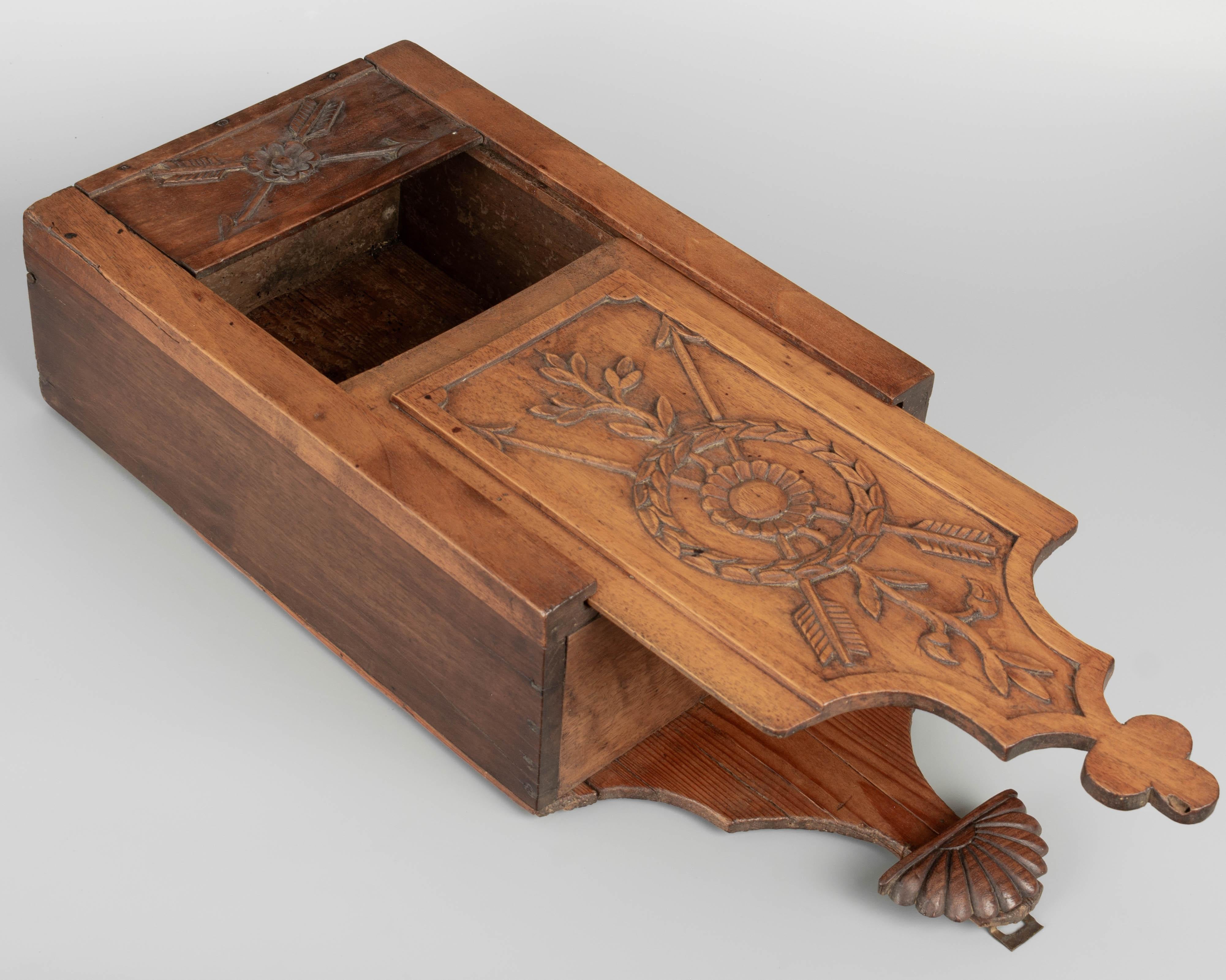 19th Century French Provencal Walnut Fariniere Box For Sale 5