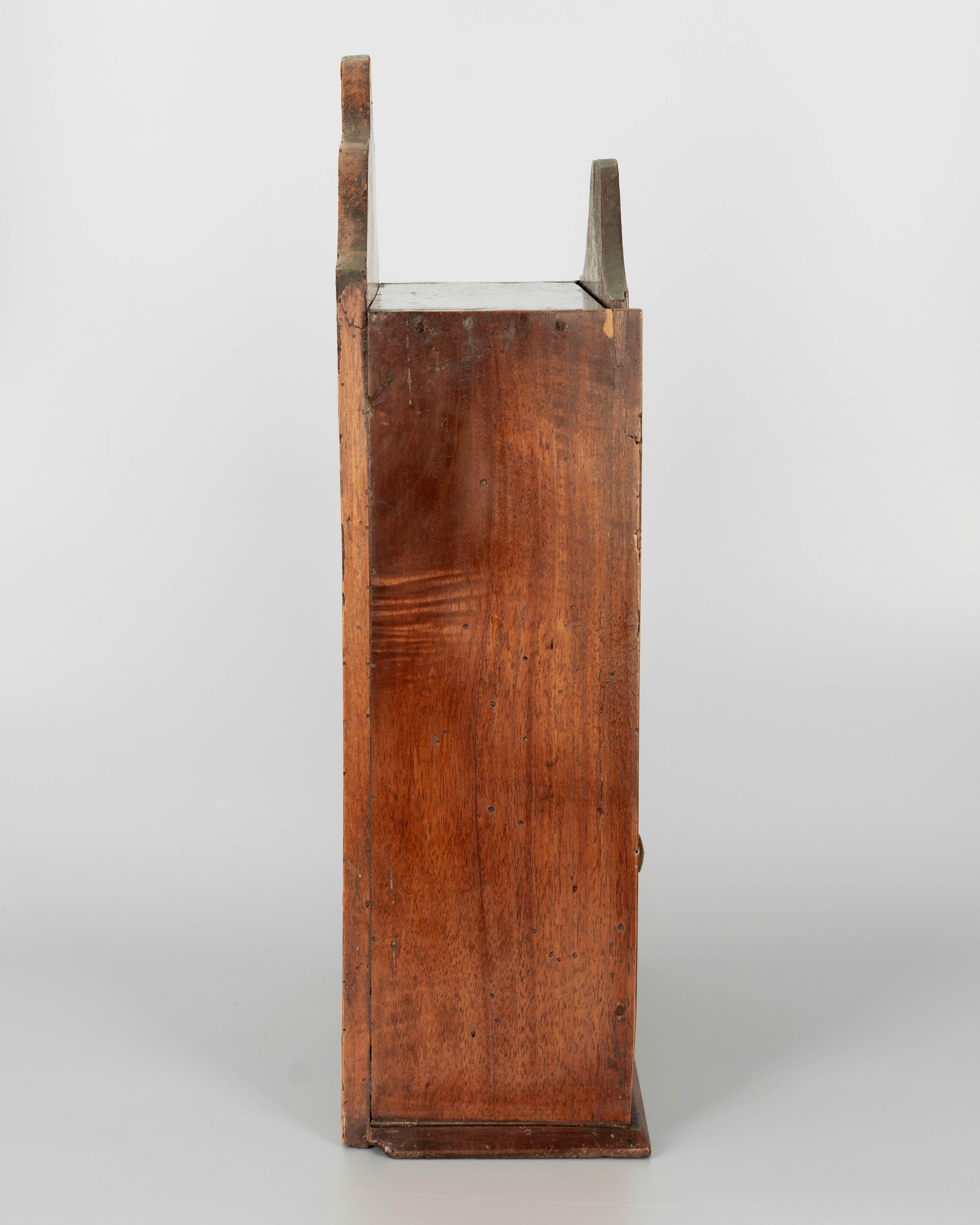19. Jahrhundert Französisch provenzalischen Nussbaum Fariniere Box (Walnuss) im Angebot