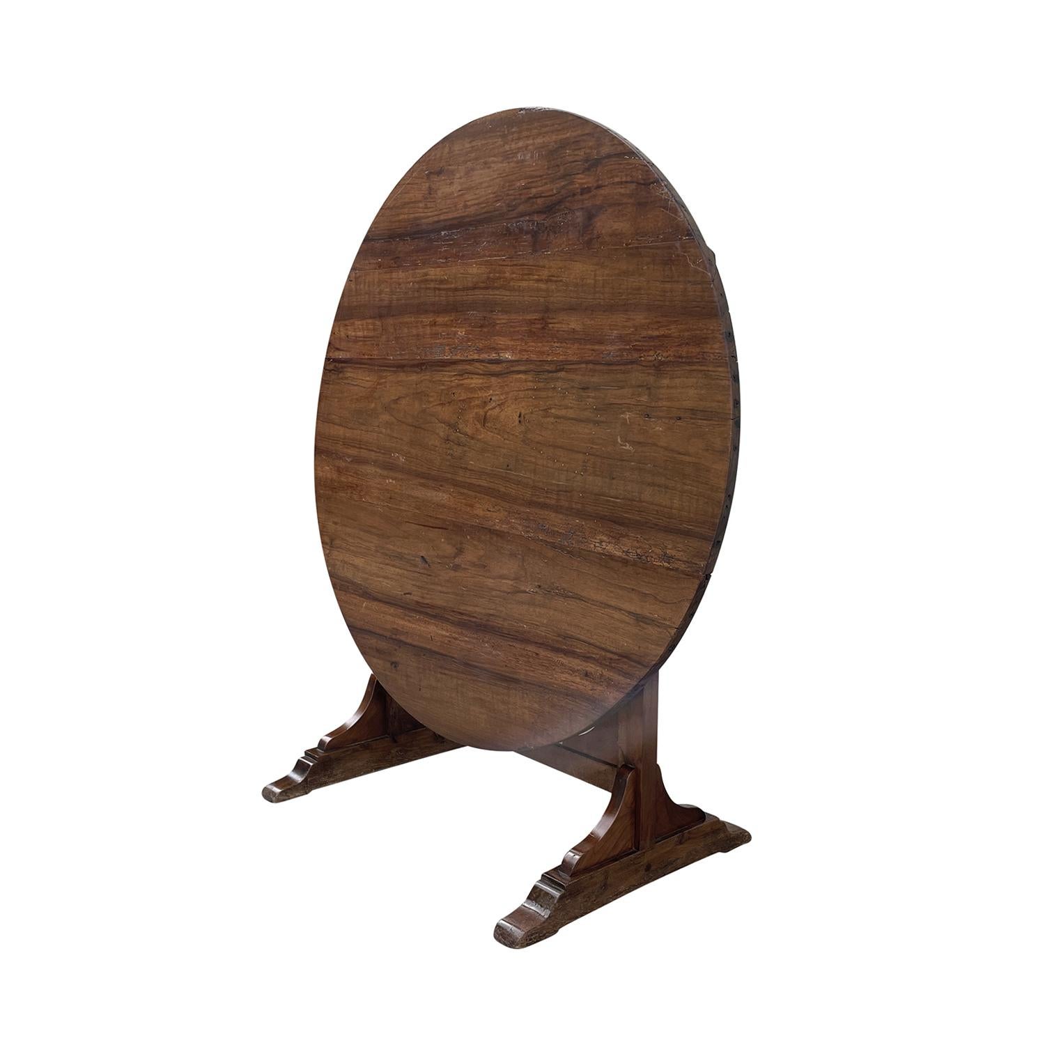 Französischer provenzalischer klappbarer Weintisch aus Nussbaumholz aus dem 19. Jahrhundert – antiker Mitteltisch im Angebot 3