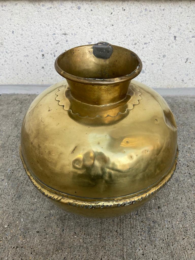 19th Century French Provincial Brass Milk Jug In Good Condition In Stamford, CT
