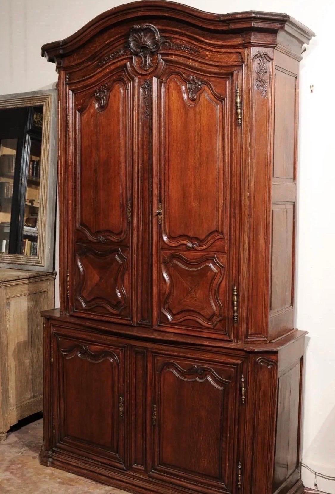 Stile provenzale Armadietto francese a buffet Deux Corps in Oak del XIX secolo in vendita