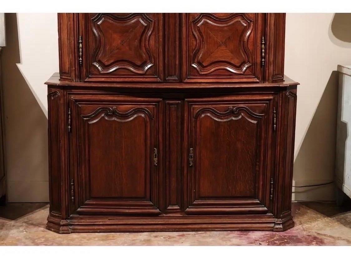 Francese Armadietto francese a buffet Deux Corps in Oak del XIX secolo in vendita