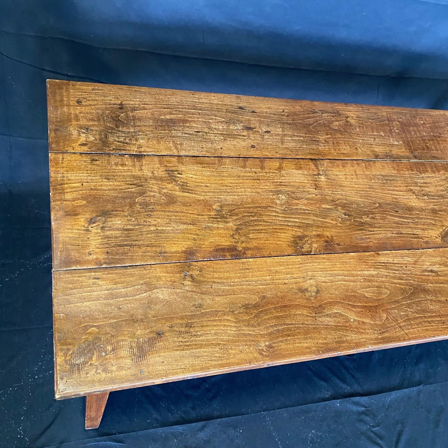 19th Century French Provincial Country Farmhouse Pine Dining Table  For Sale 7