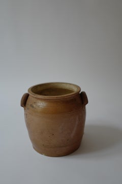 19th Century Brown French Provincial Crock Pot