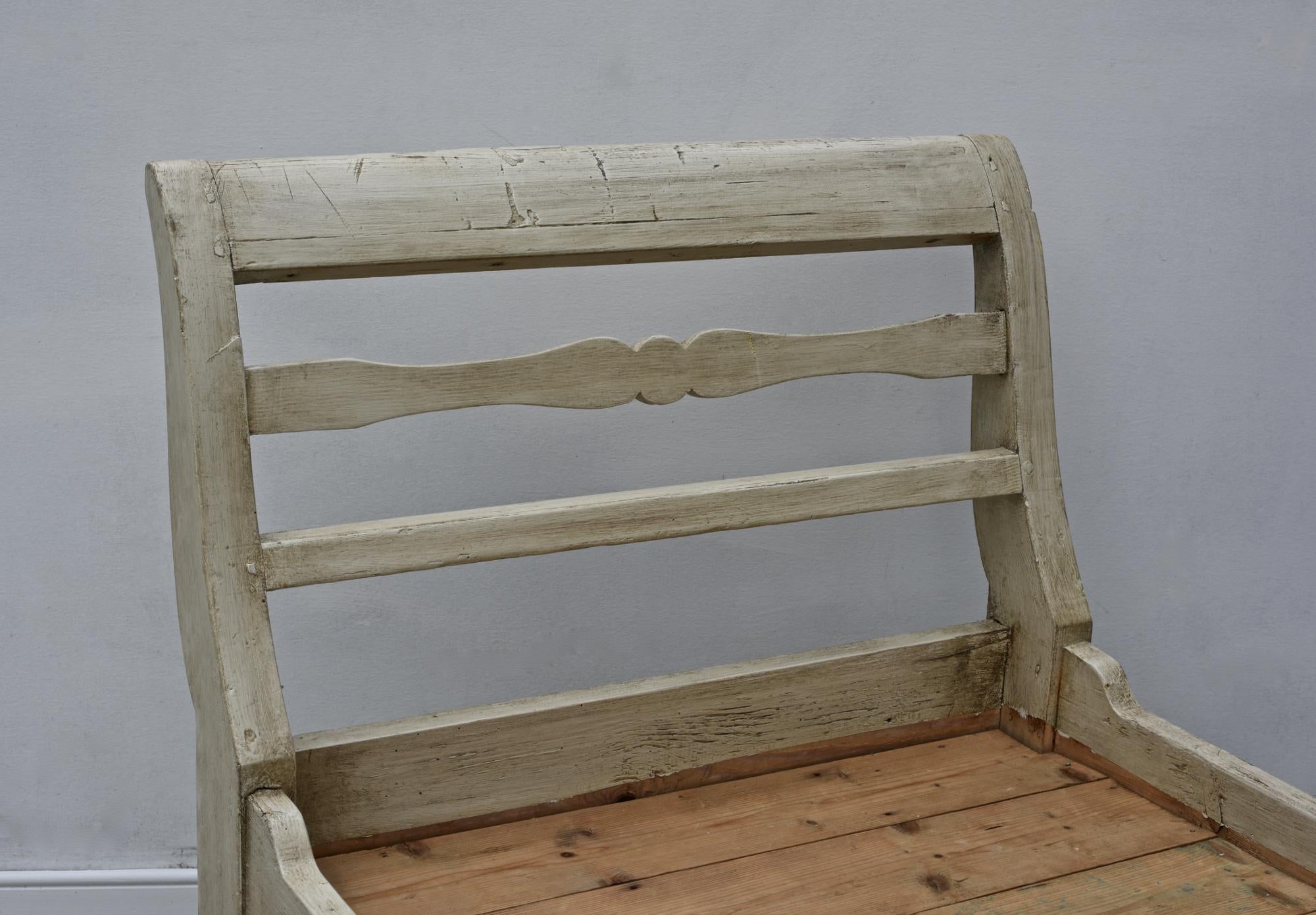 19th Century French Provincial Daybed in Dove Gray Paint 7