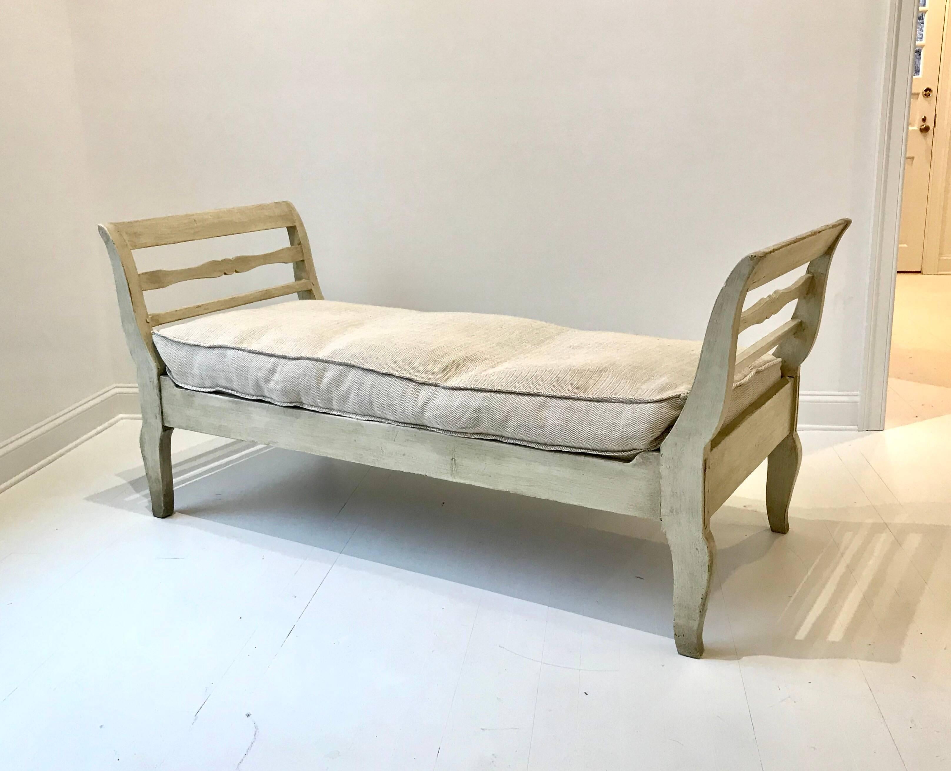 Mid-19th Century 19th Century French Provincial Daybed in Dove Gray Paint