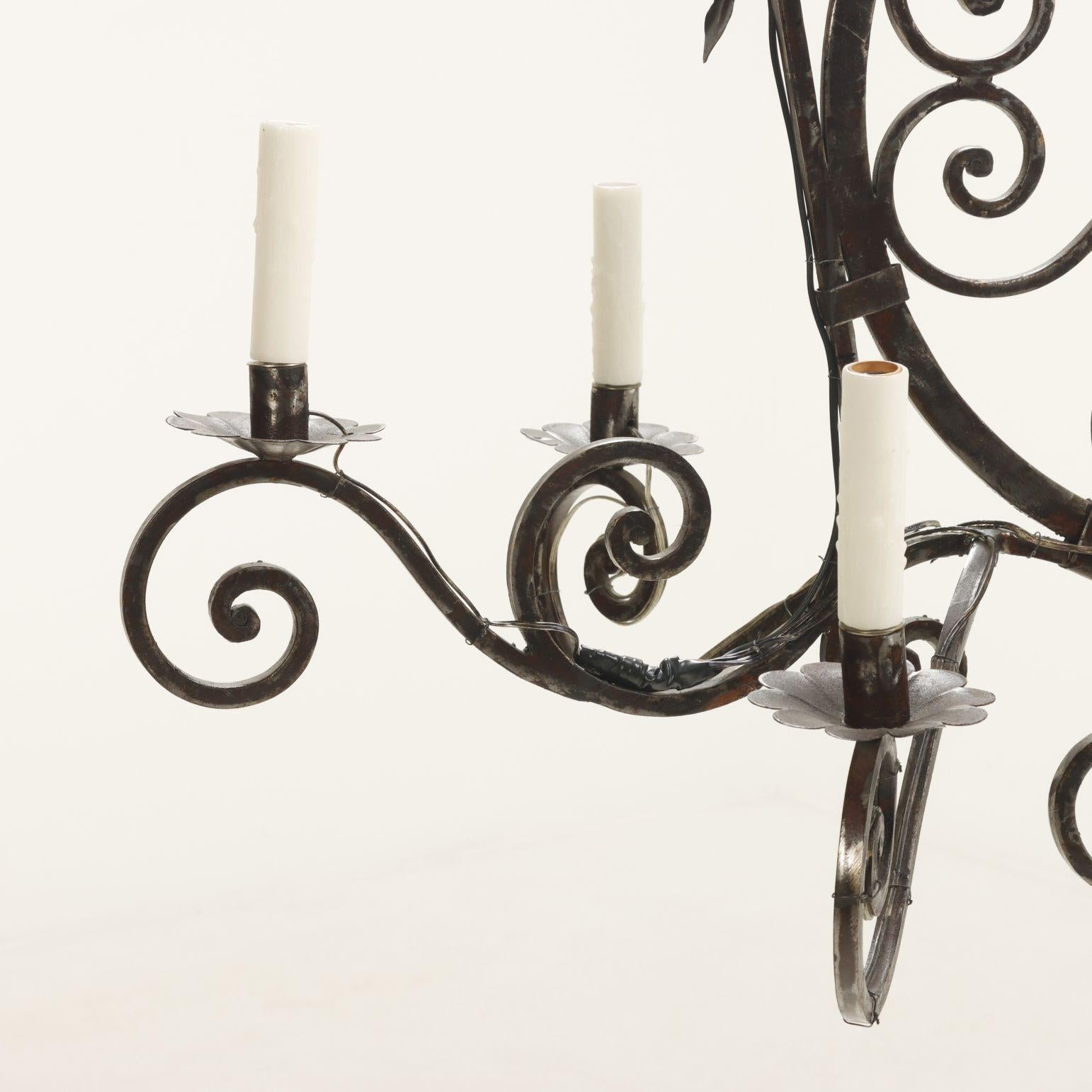 Stile provenzale Lampadario decorativo in acciaio della provincia francese del XIX secolo in vendita