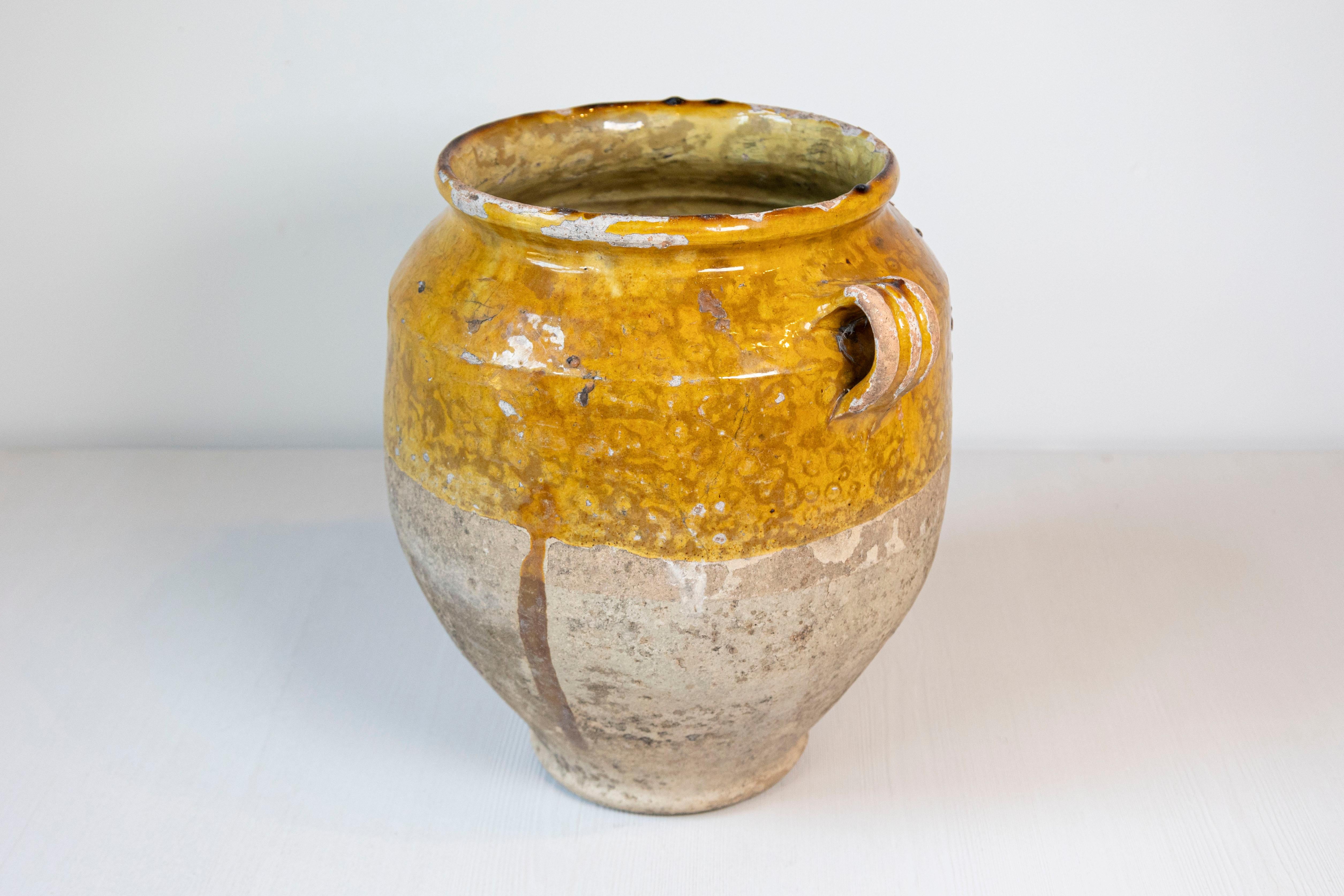 Pot à Confit à double poignée du 19ème siècle avec glaçure jaune en vente 1
